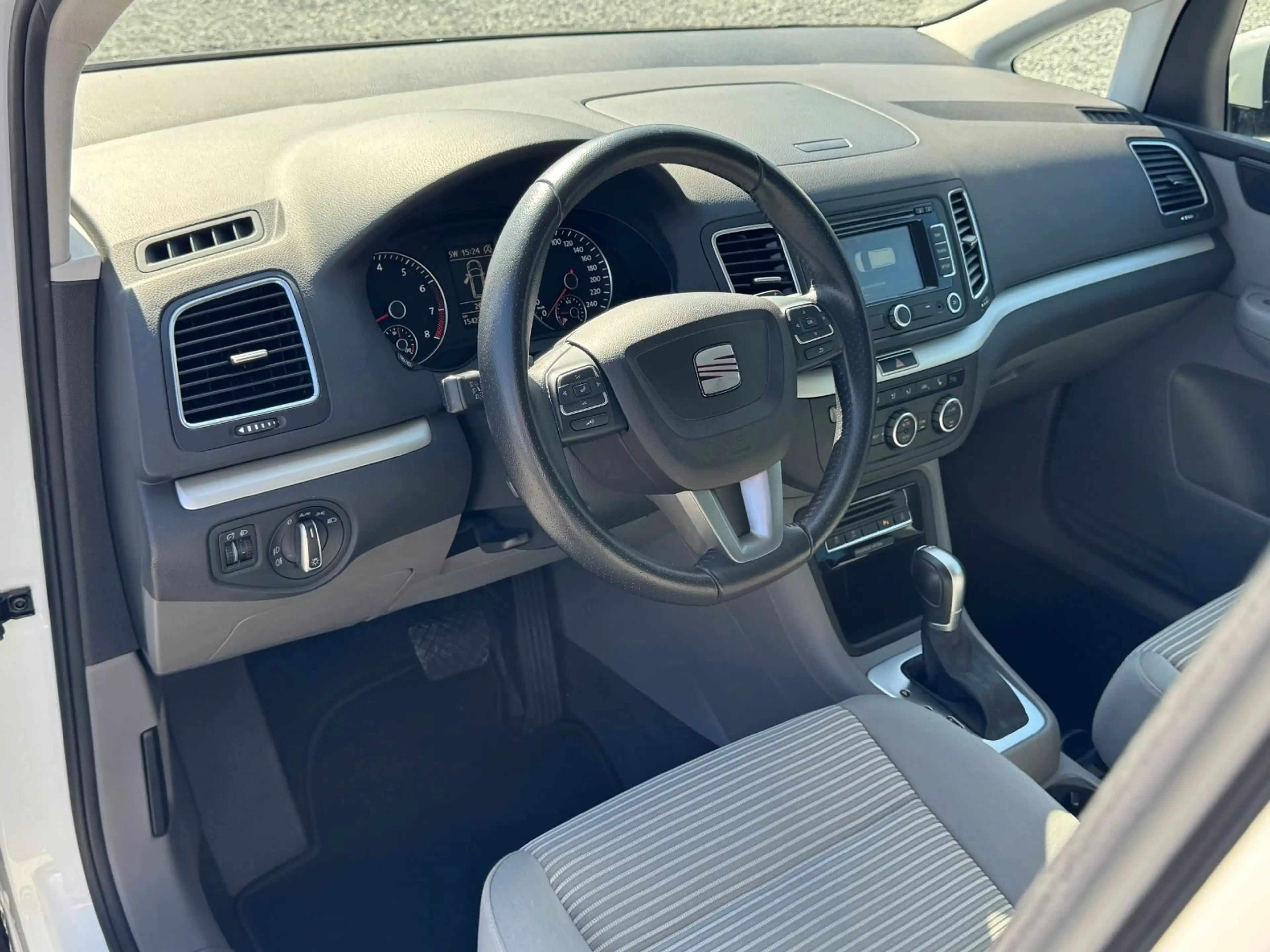 SEAT Alhambra Style Automatik/TüV & Service Neu/8fach — photo 12