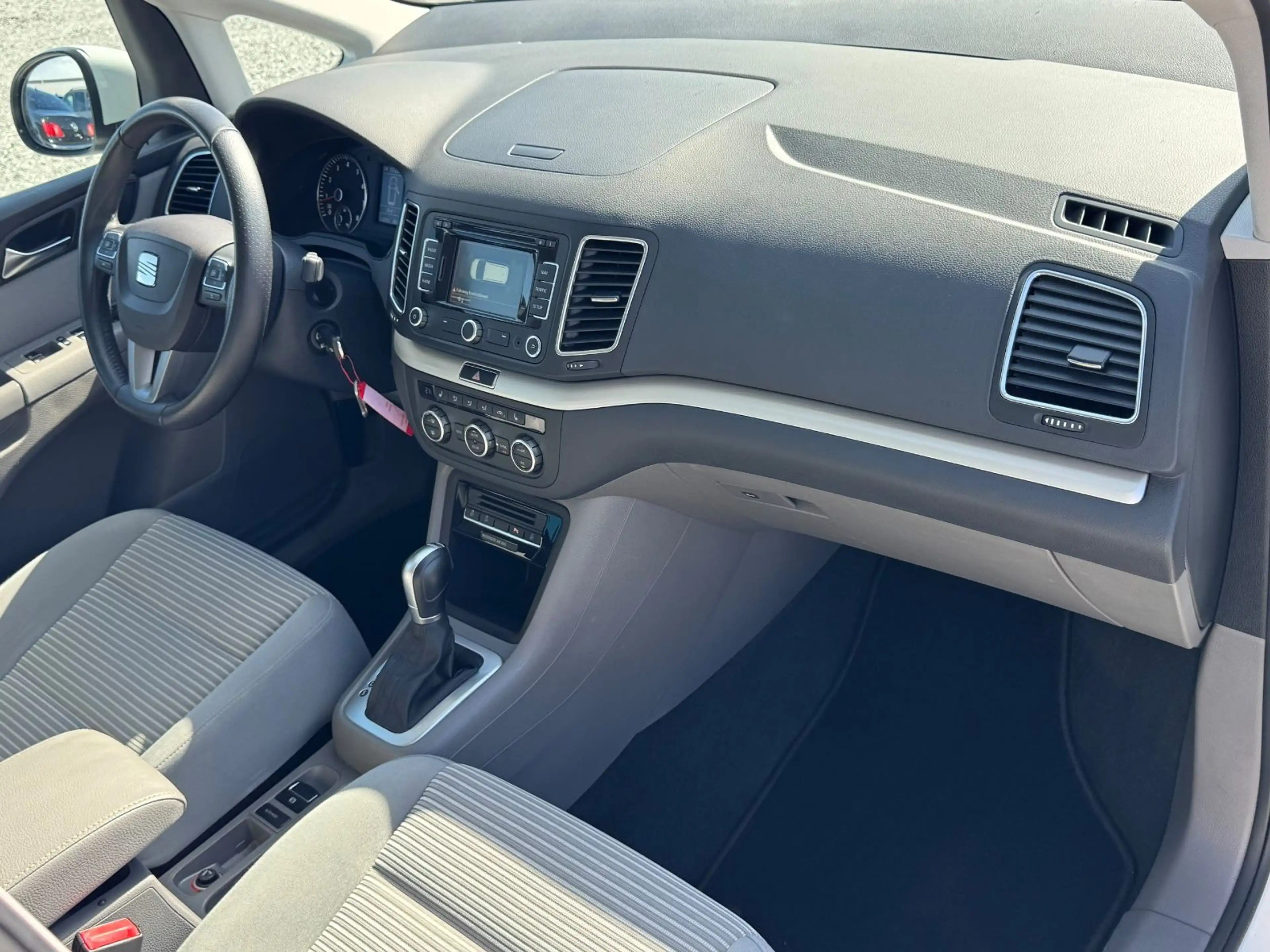 SEAT Alhambra Style Automatik/TüV & Service Neu/8fach — photo 28