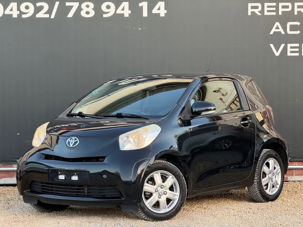 Toyota iQ