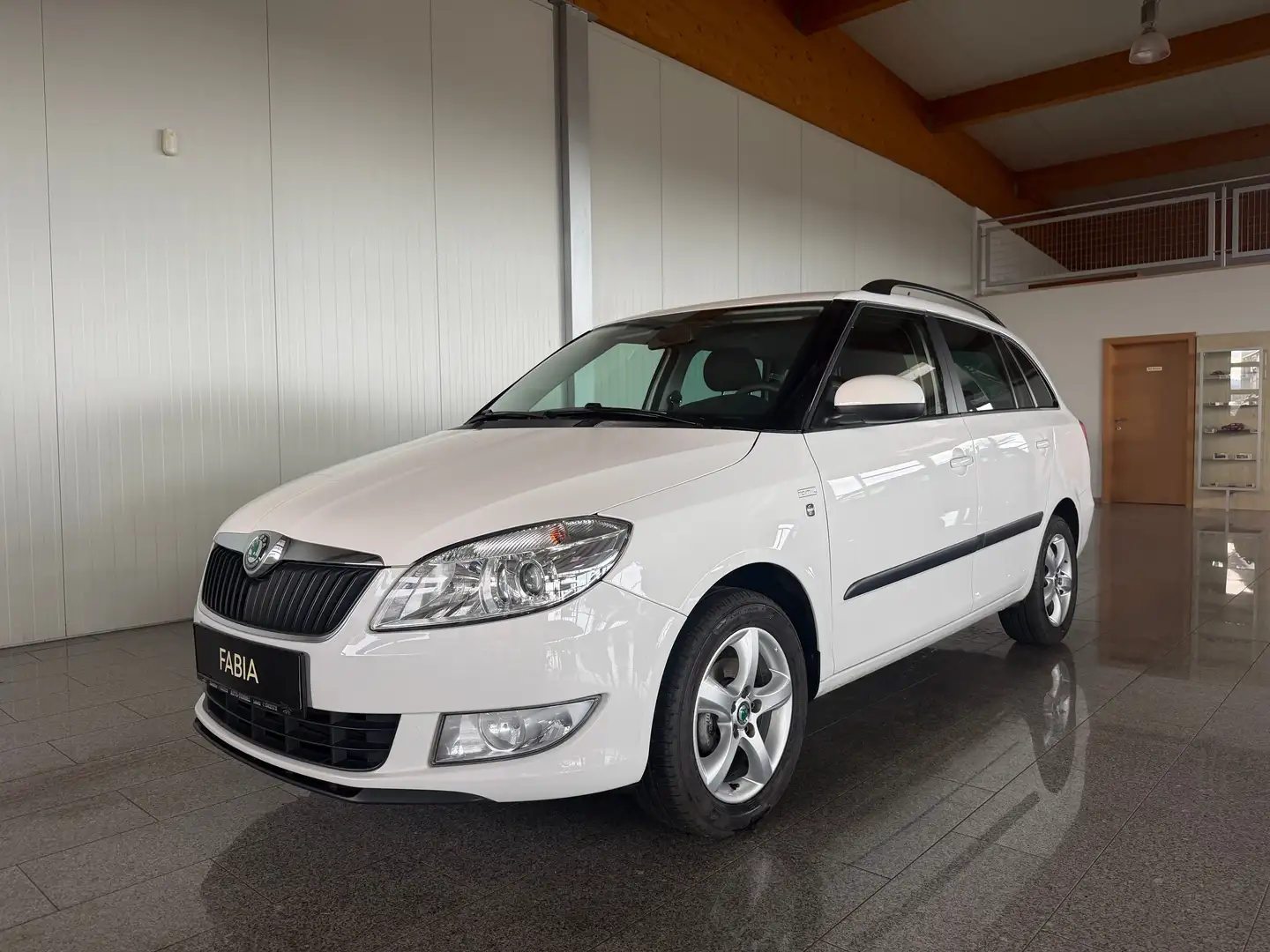 Skoda Fabia Family TSI Weiß - 2