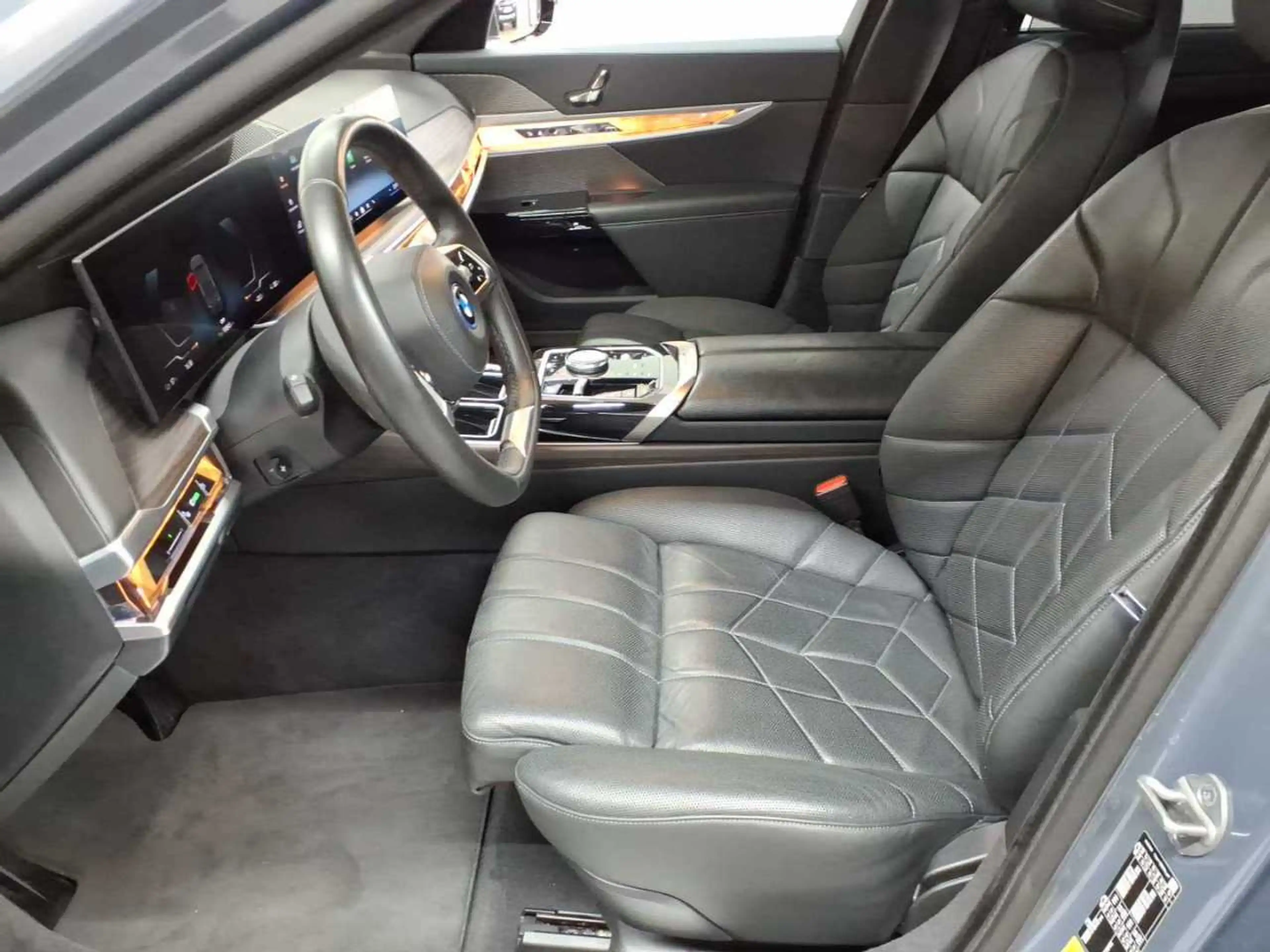 BMW i7 i7 xDrive60 Executive Paket KAMERA INNO — photo 7