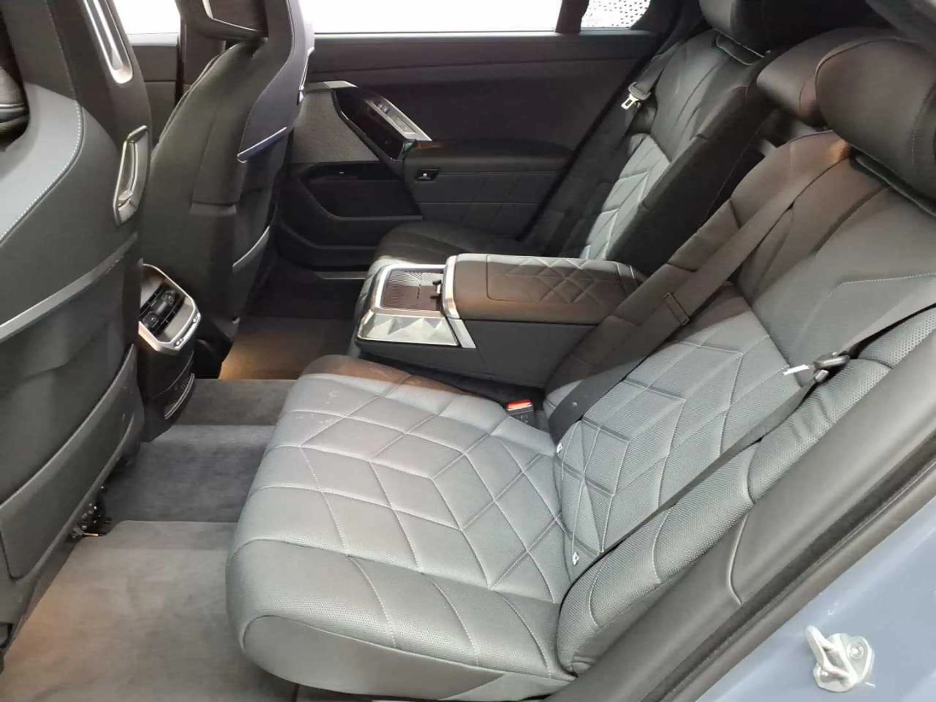 BMW i7 i7 xDrive60 Executive Paket KAMERA INNO — photo 13