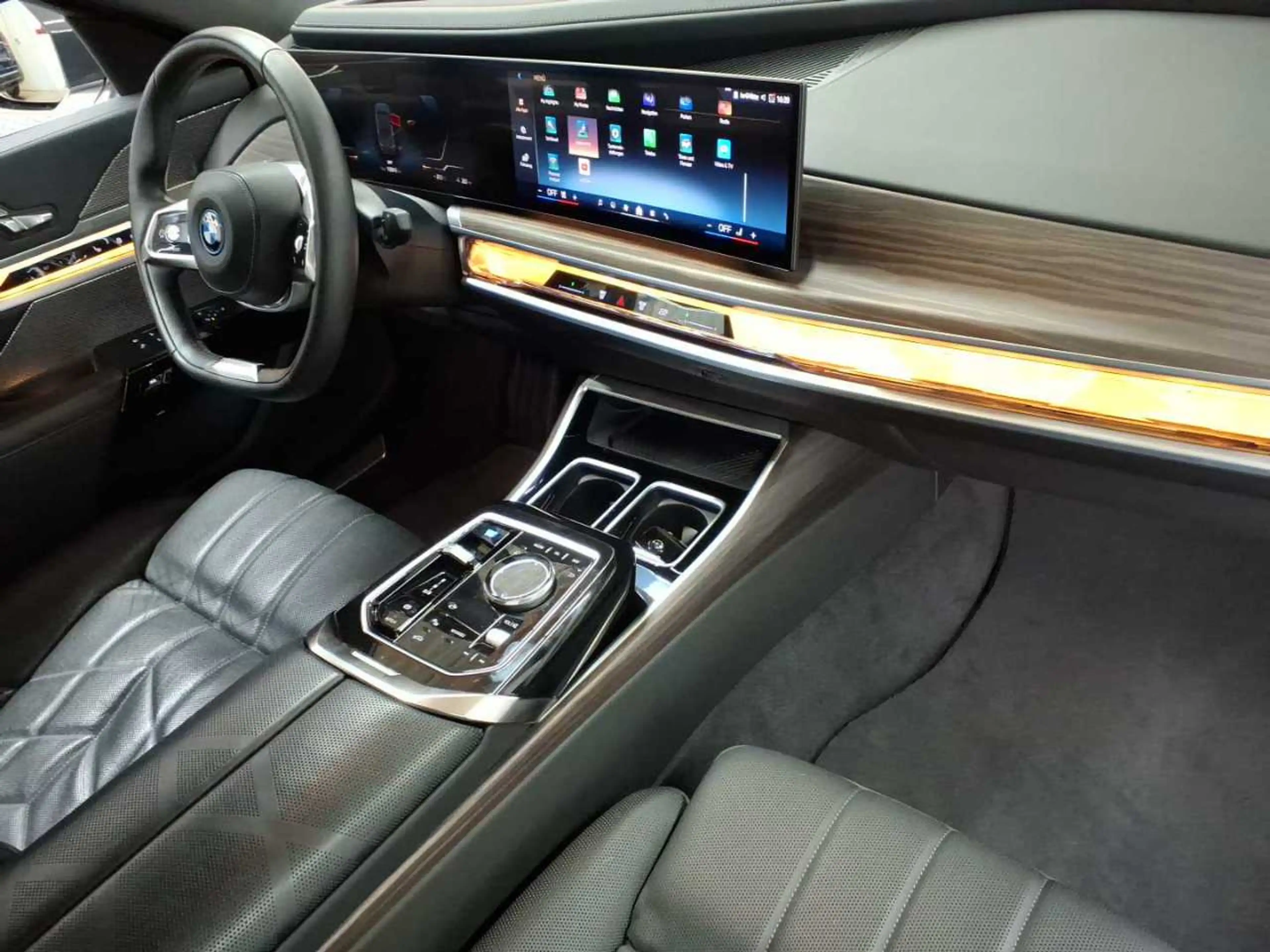 BMW i7 i7 xDrive60 Executive Paket KAMERA INNO — photo 9