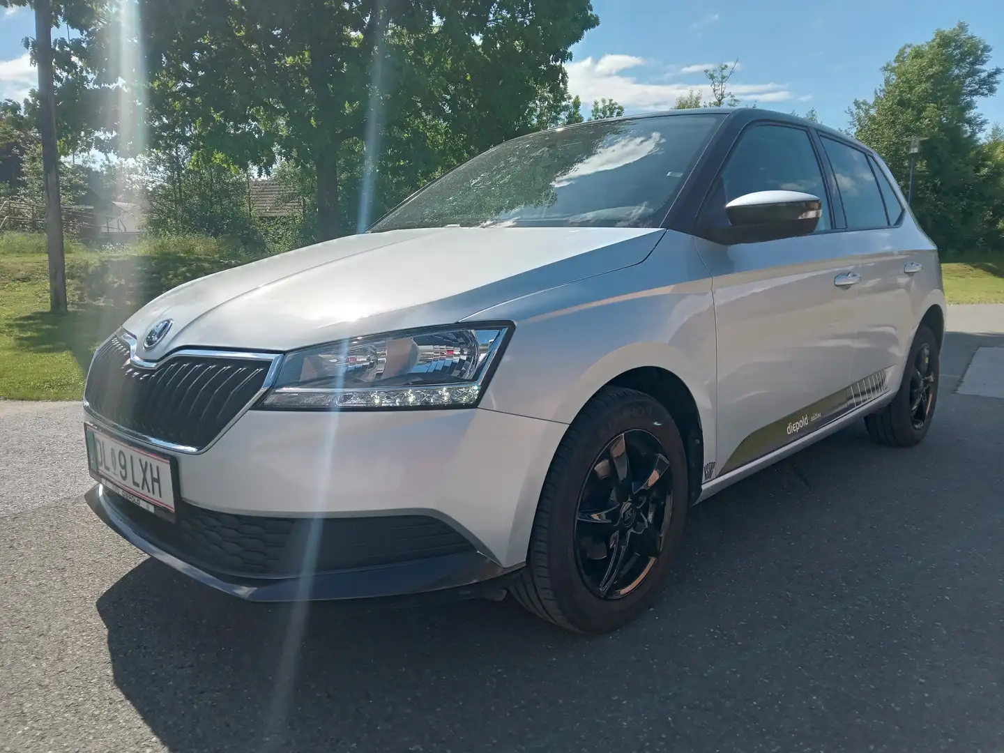 Skoda Fabia 125 1,0 Silber - 1
