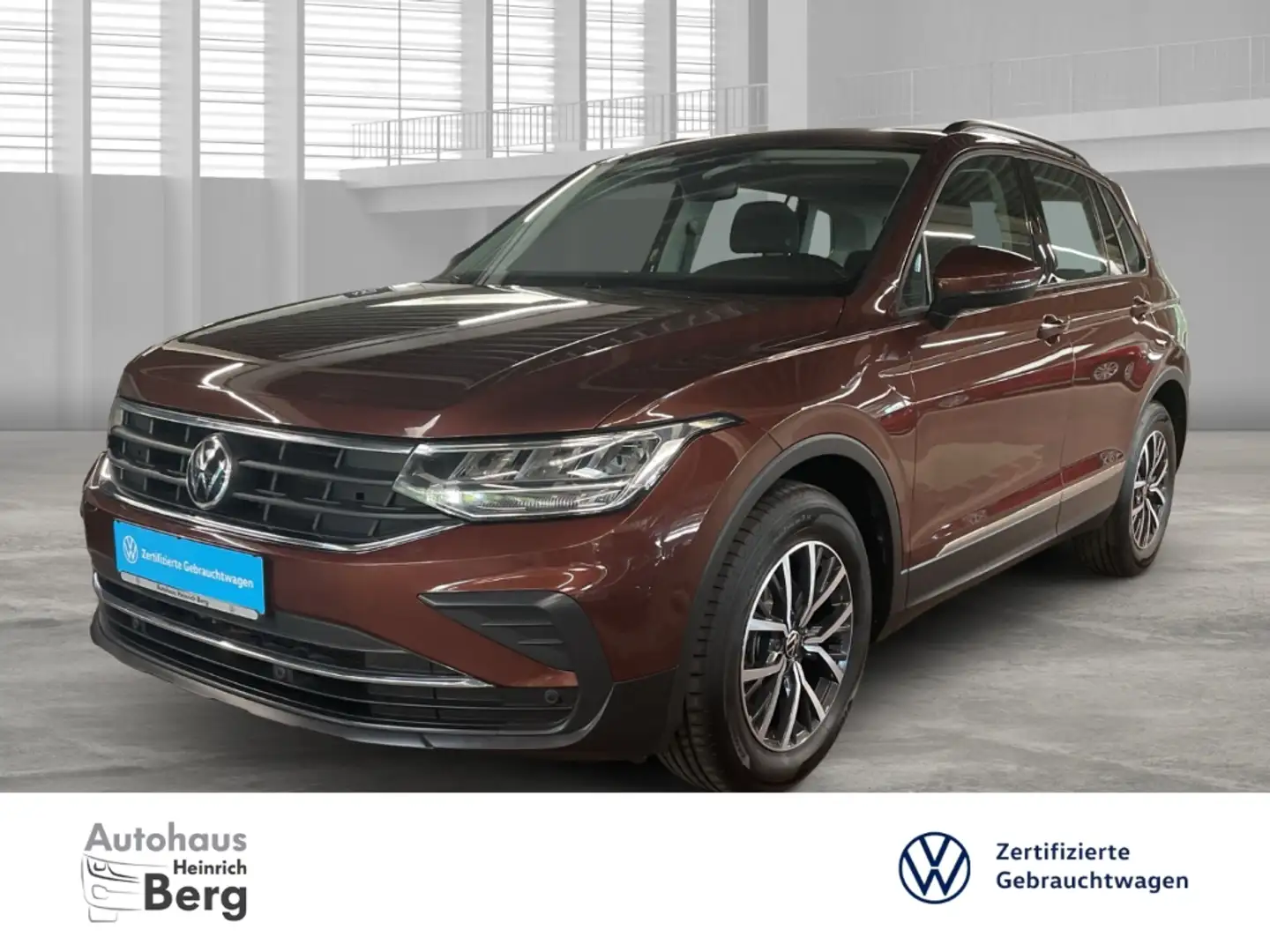 Volkswagen Tiguan Life 1.5 TSI DSG AHK Navi LED ACC Apple CarPlay An Bruin - 1