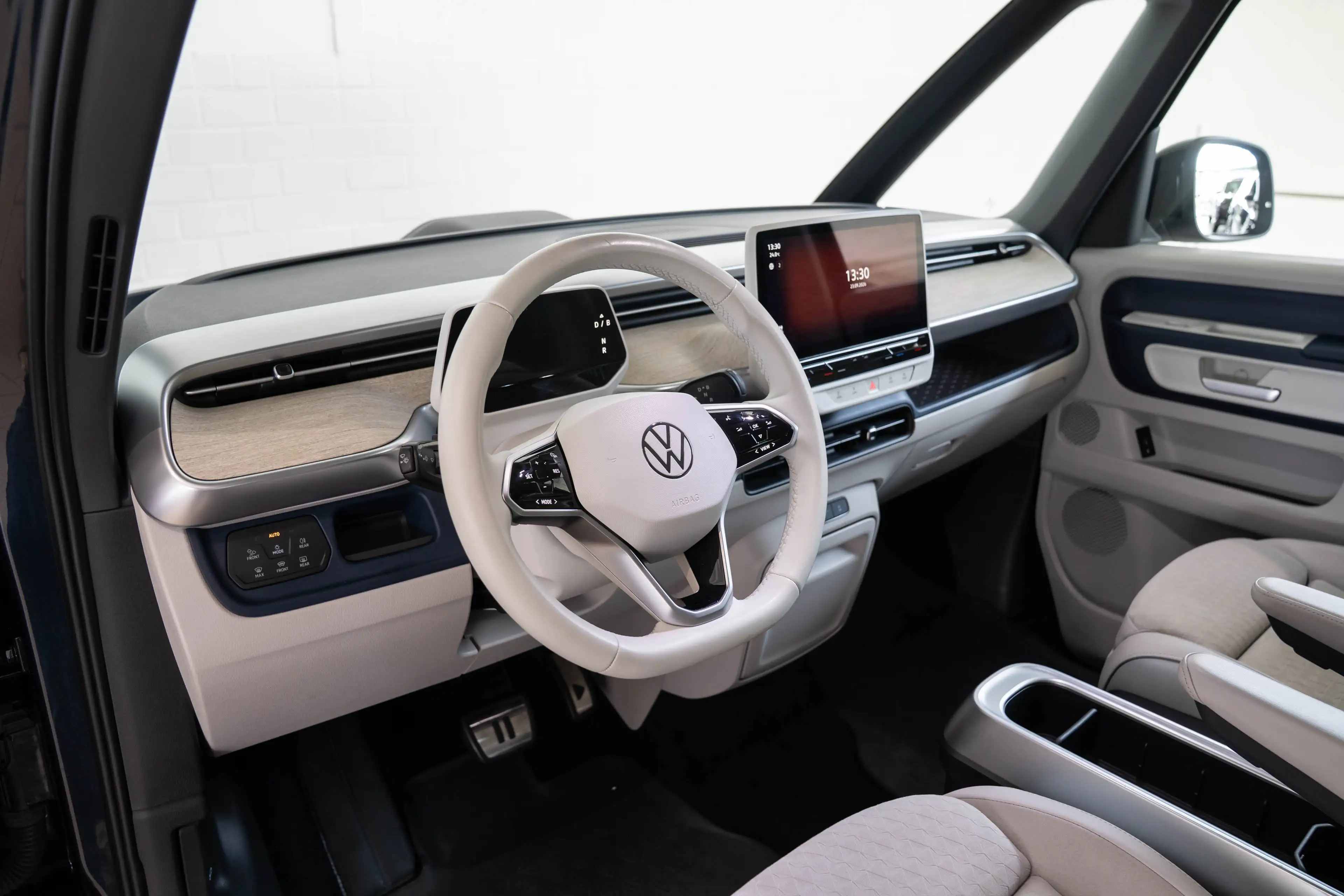 Volkswagen ID. Buzz Pro 5 pers Intro 77kWh | SOH 94% | Trekhaak | Elek — photo 17