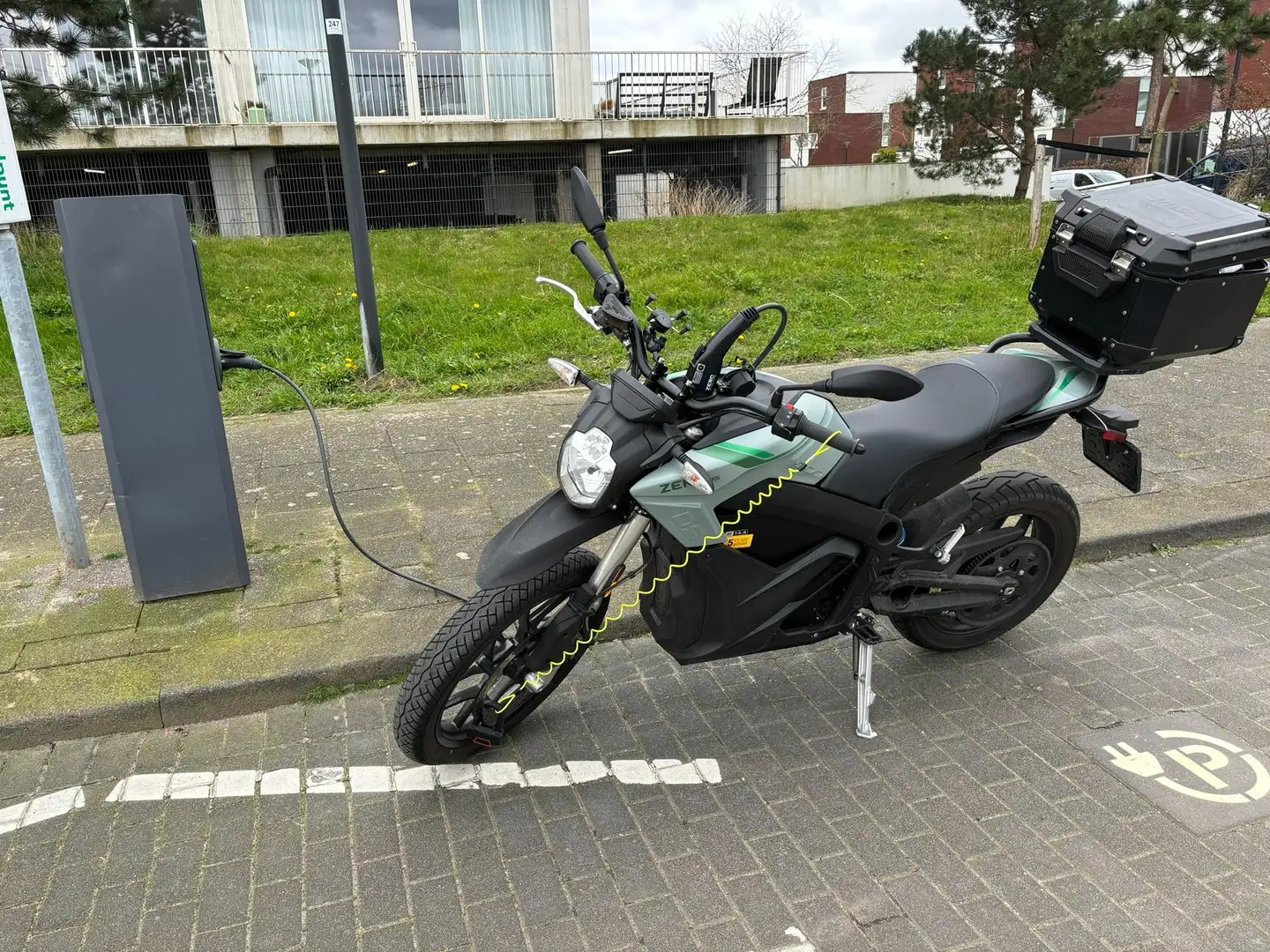 Zero Zero DS 2022 Zero DS 14.4 KWH met Charge Tank en topkoffer Vert - 2