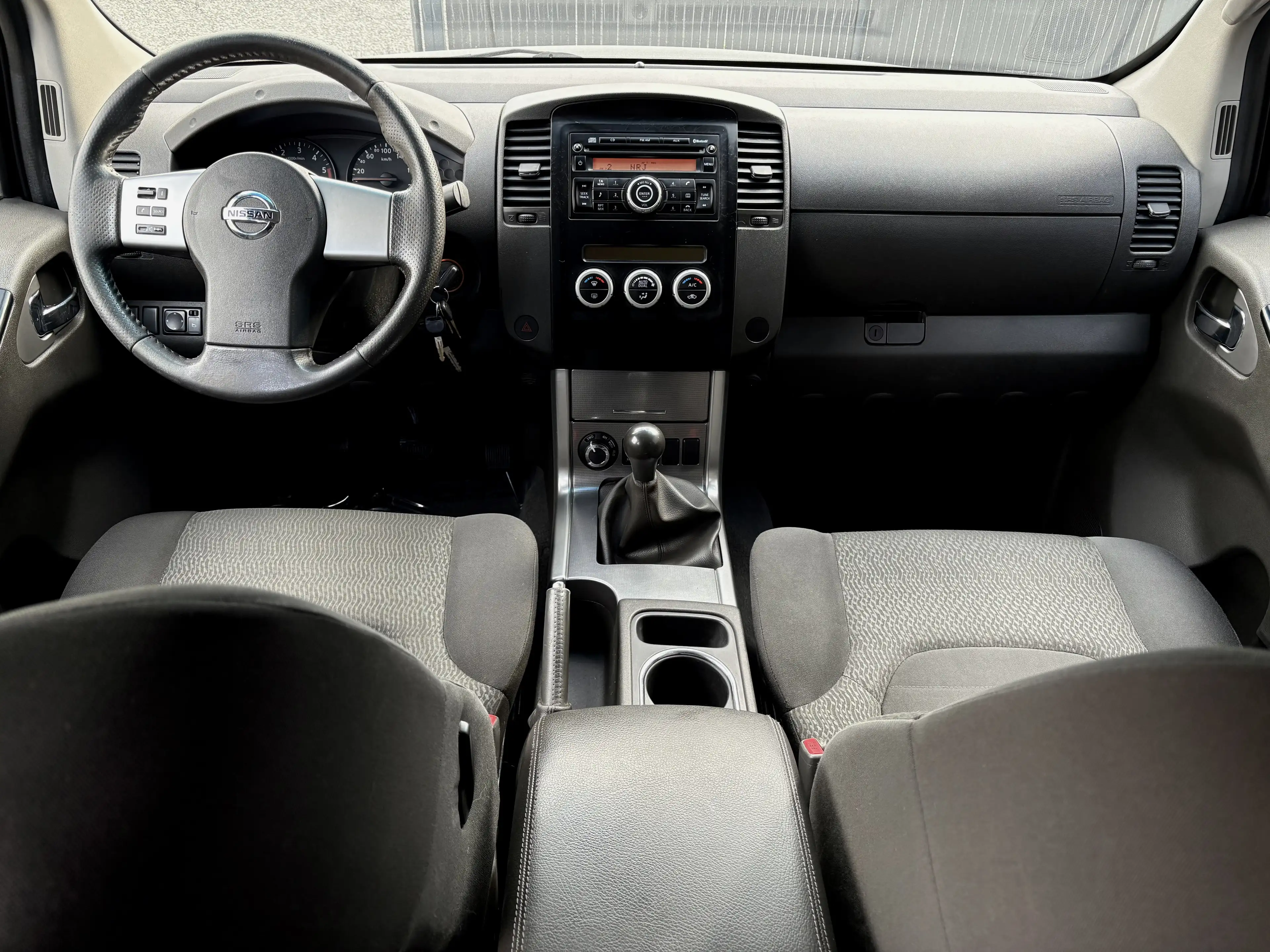 Nissan Navara 2.5 dCi 4x4 190cv/ Hardtop/ Garantie — photo 9