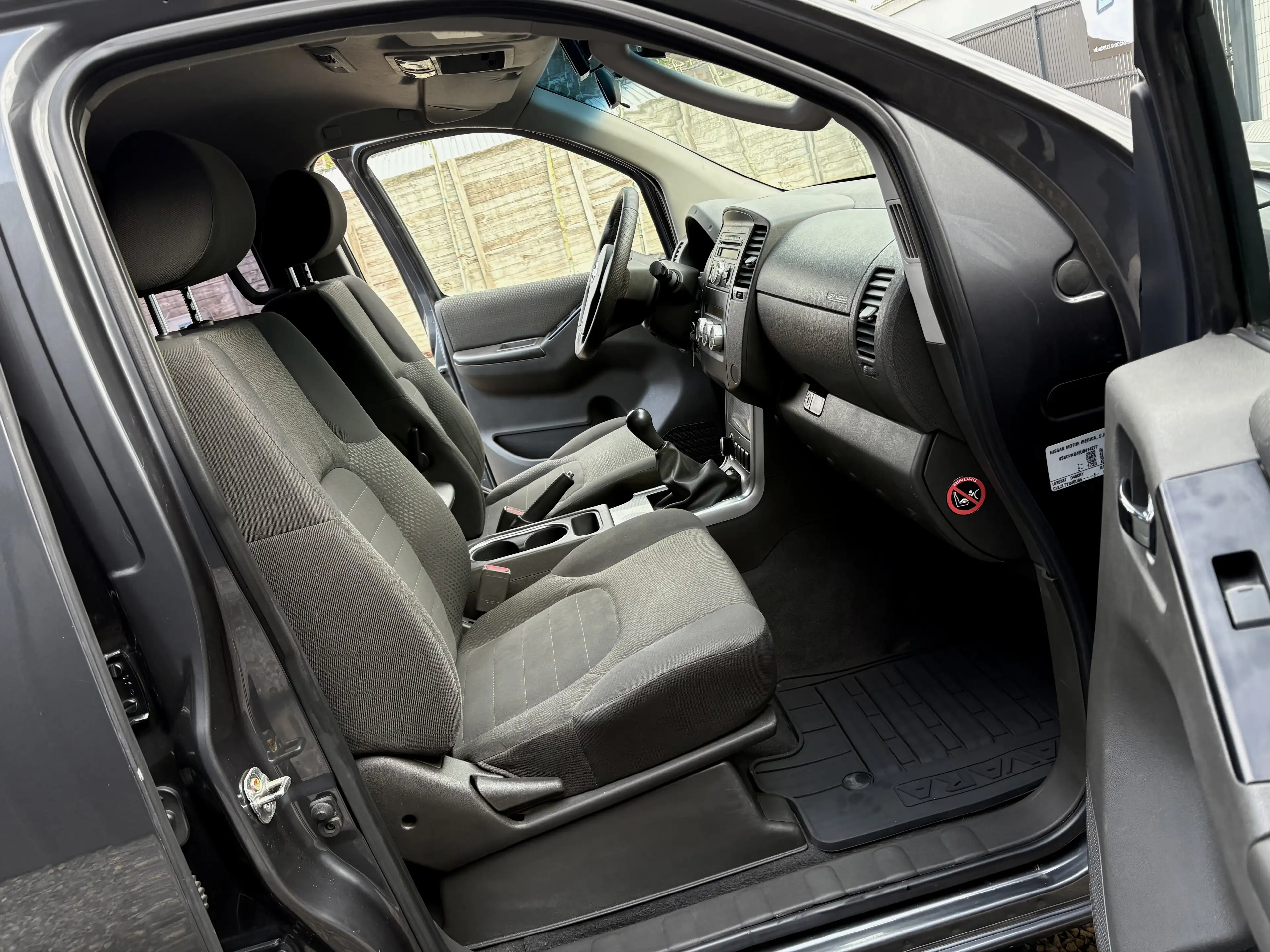 Nissan Navara 2.5 dCi 4x4 190cv/ Hardtop/ Garantie — photo 7