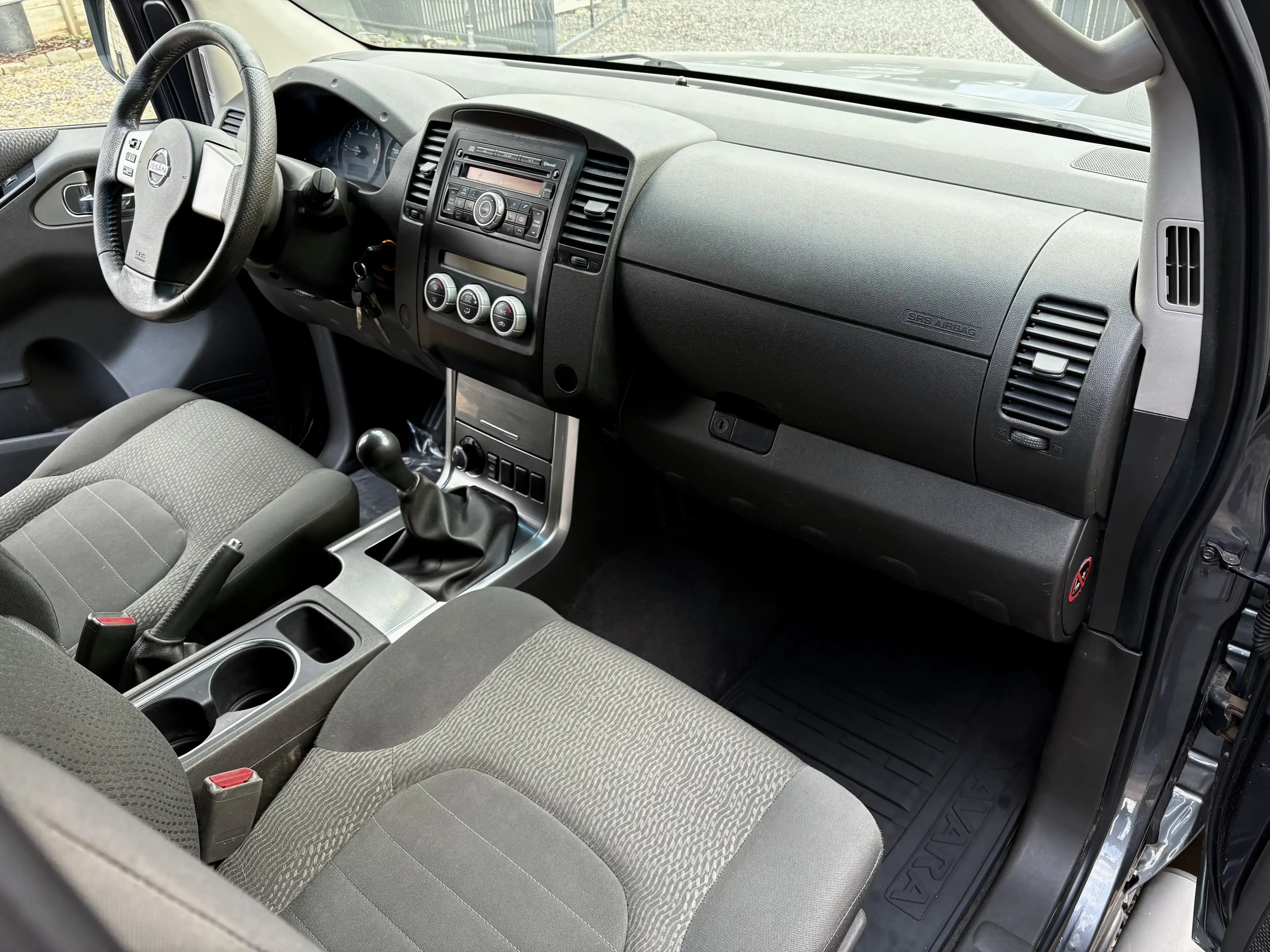 Nissan Navara 2.5 dCi 4x4 190cv/ Hardtop/ Garantie — photo 8