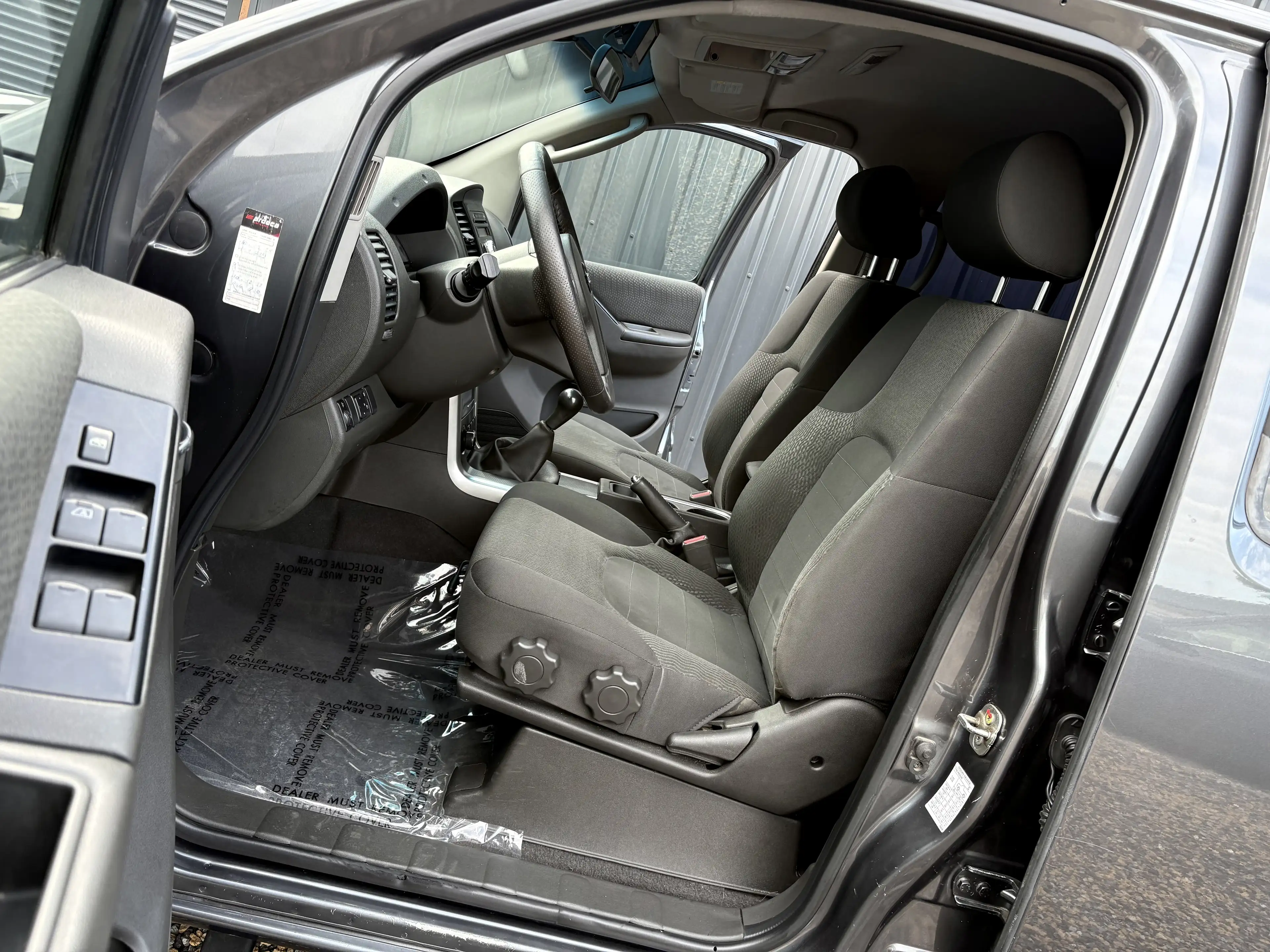 Nissan Navara 2.5 dCi 4x4 190cv/ Hardtop/ Garantie — photo 5