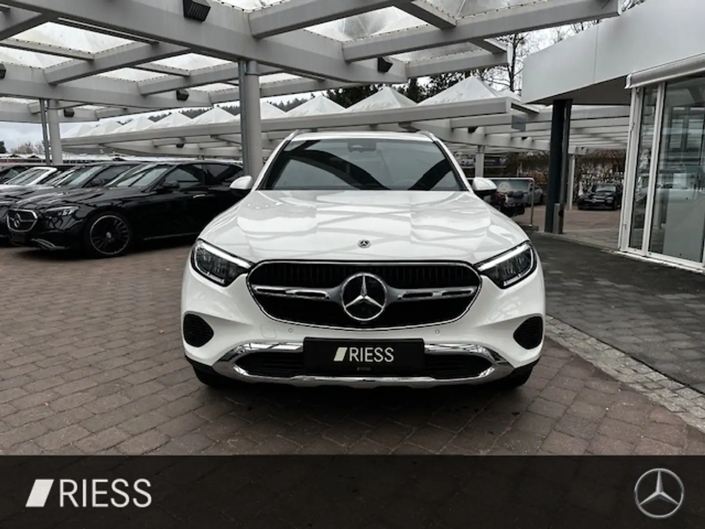 Mercedes-Benz GLC 200 4M AHK AUT Akustikglas Kam. KeyLess LED Weiß - 2