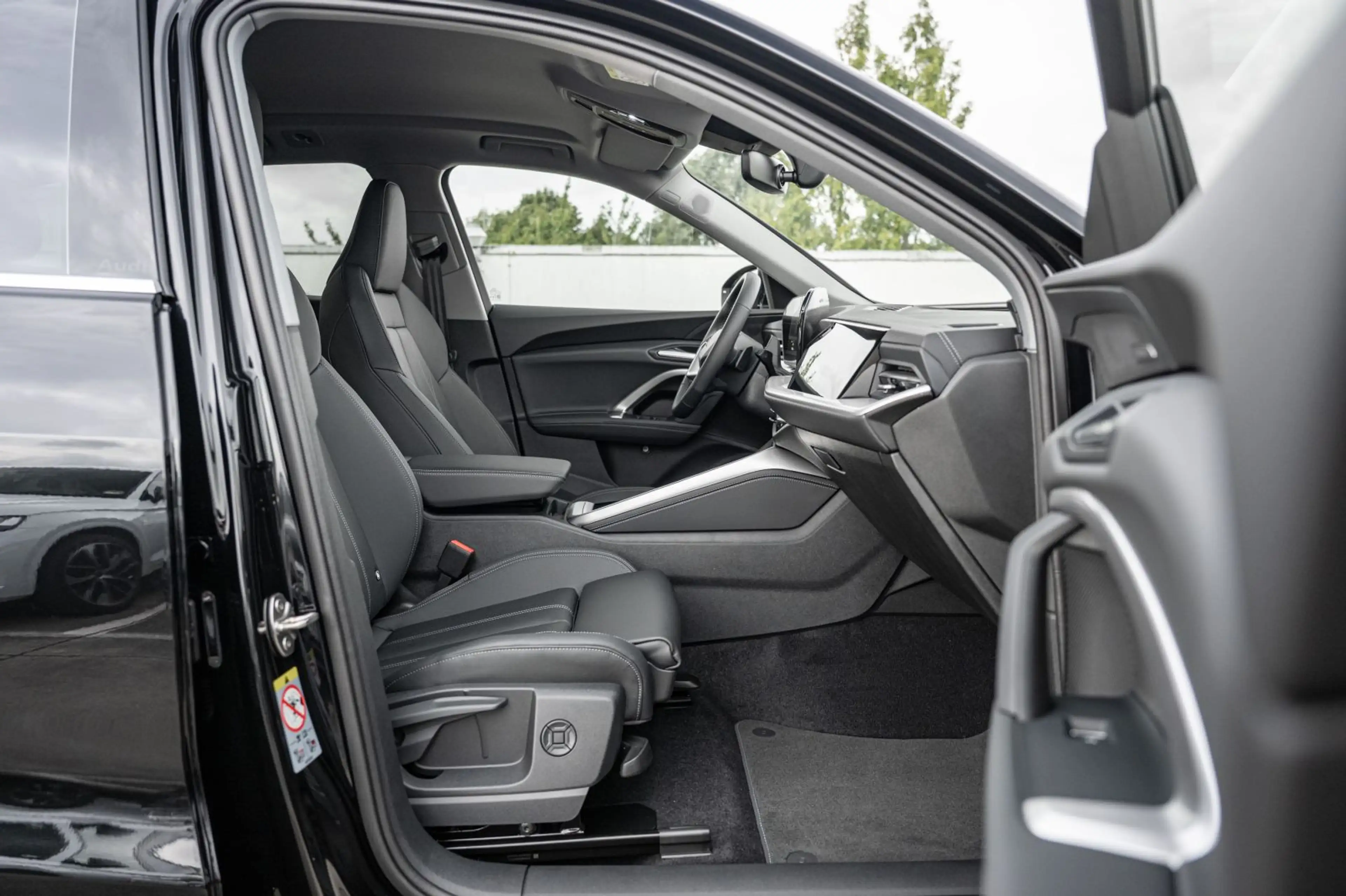 Audi Q5 TDI S tronic quattro 220 KW NAVI/MATRIX/360° — photo 8