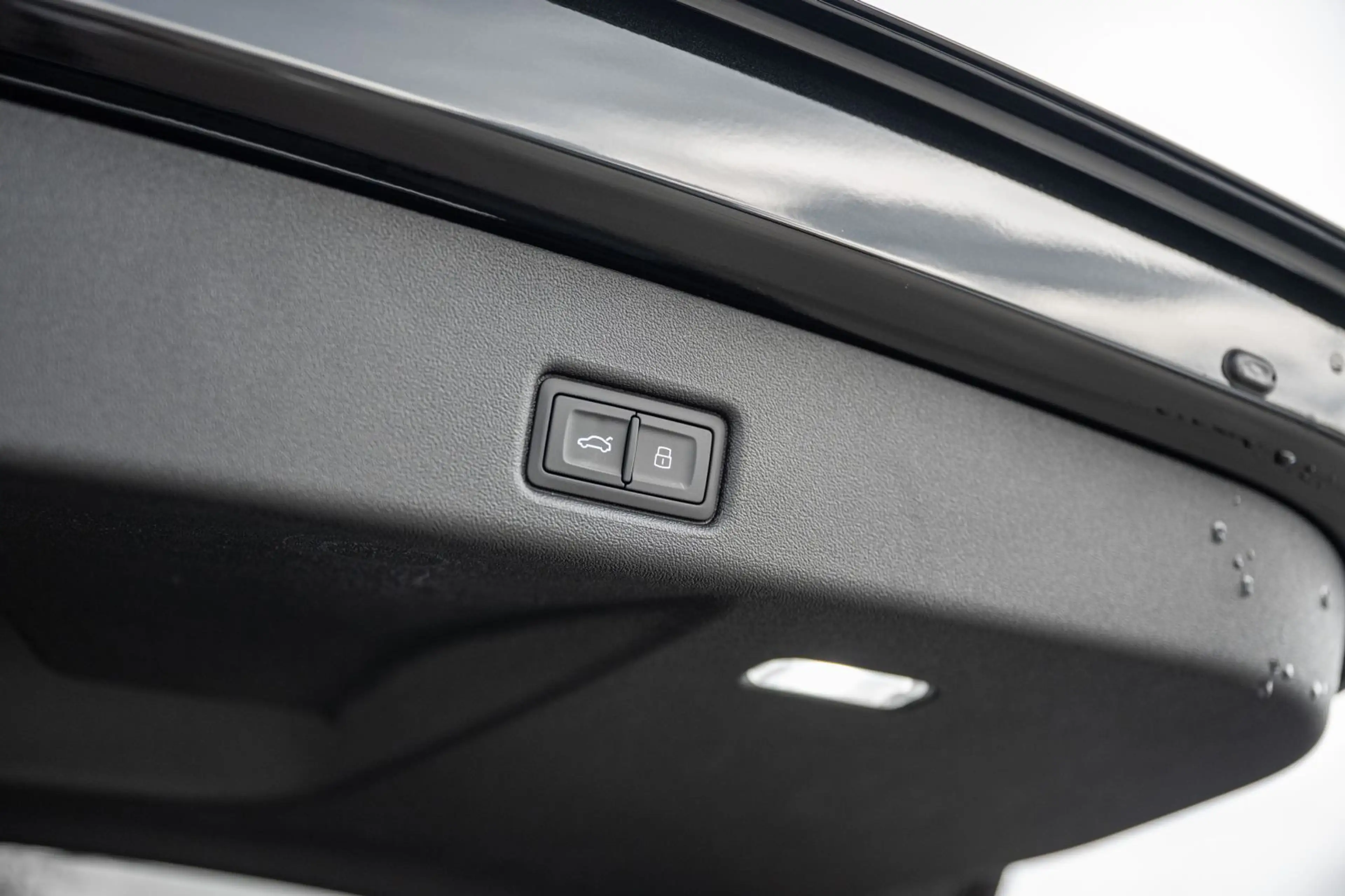 Audi Q5 TDI S tronic quattro 220 KW NAVI/MATRIX/360° — photo 12