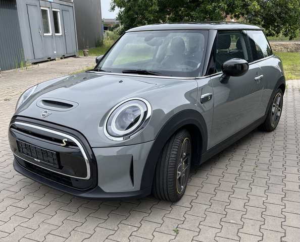 Imagine MINI Cooper SE Leder Pano Hifi HUD Garantie