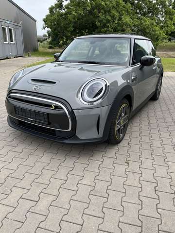 MINI Cooper SE Leder Pano Hifi HUD Garantie