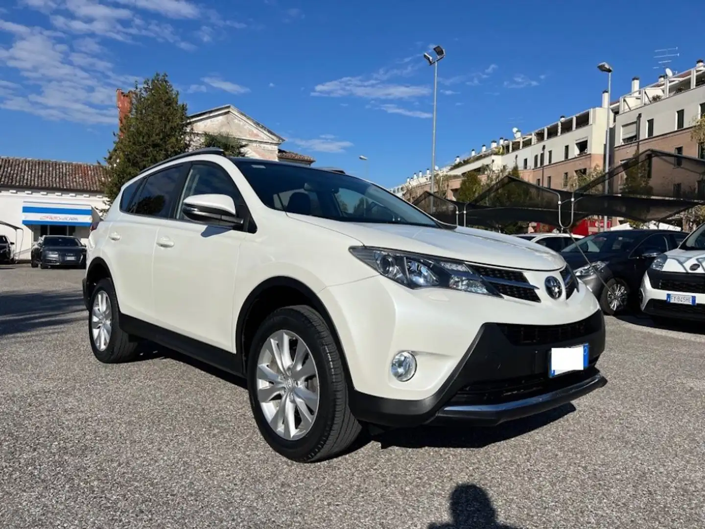 Toyota RAV 4 RAV4 2.2 D-CAT A/T 4WD Lounge Blanco - 1