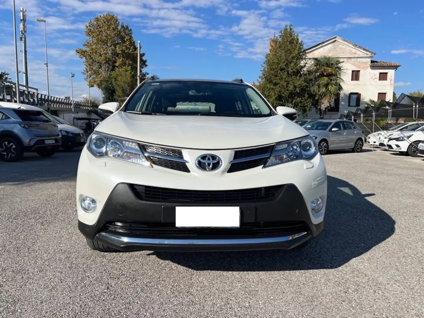 Toyota RAV 4 RAV4 2.2 D-CAT A/T 4WD Lounge Blanco - 2