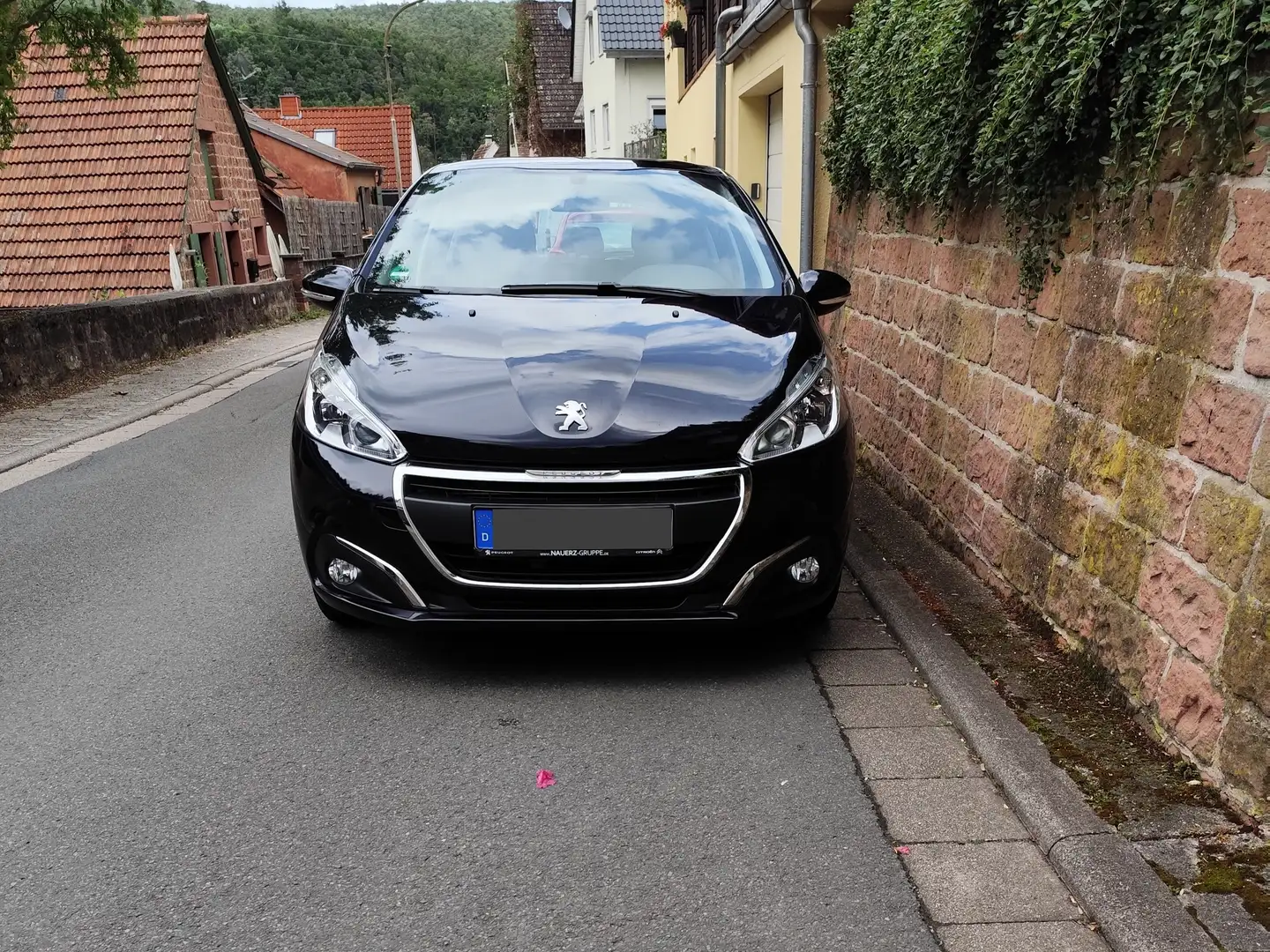 Peugeot 208 208 Active PureTech 82 Blau - 1