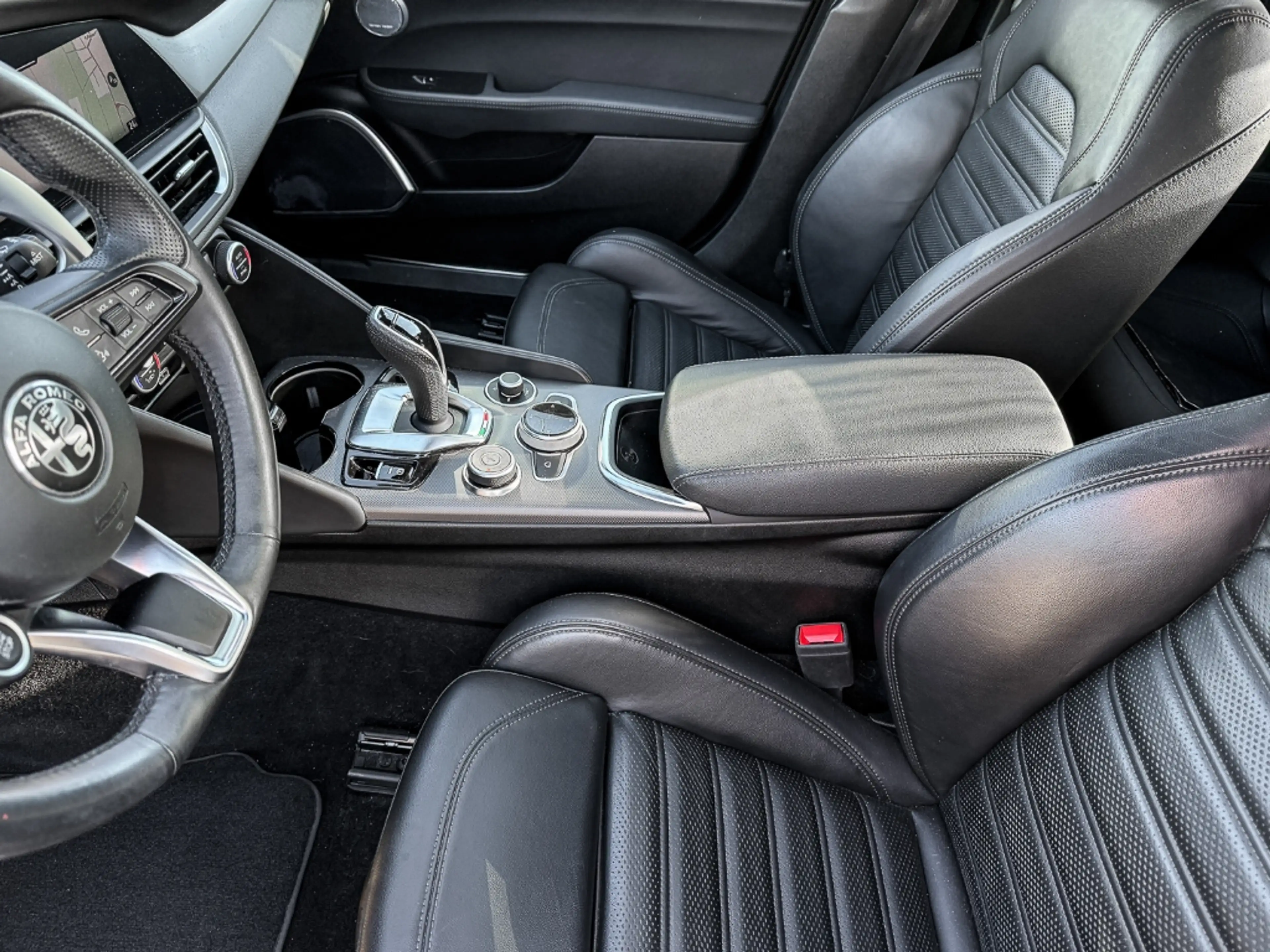 Alfa Romeo Giulia Veloce Q4 AD El. Fondsitzverst. El. Panodach Navi — photo 15