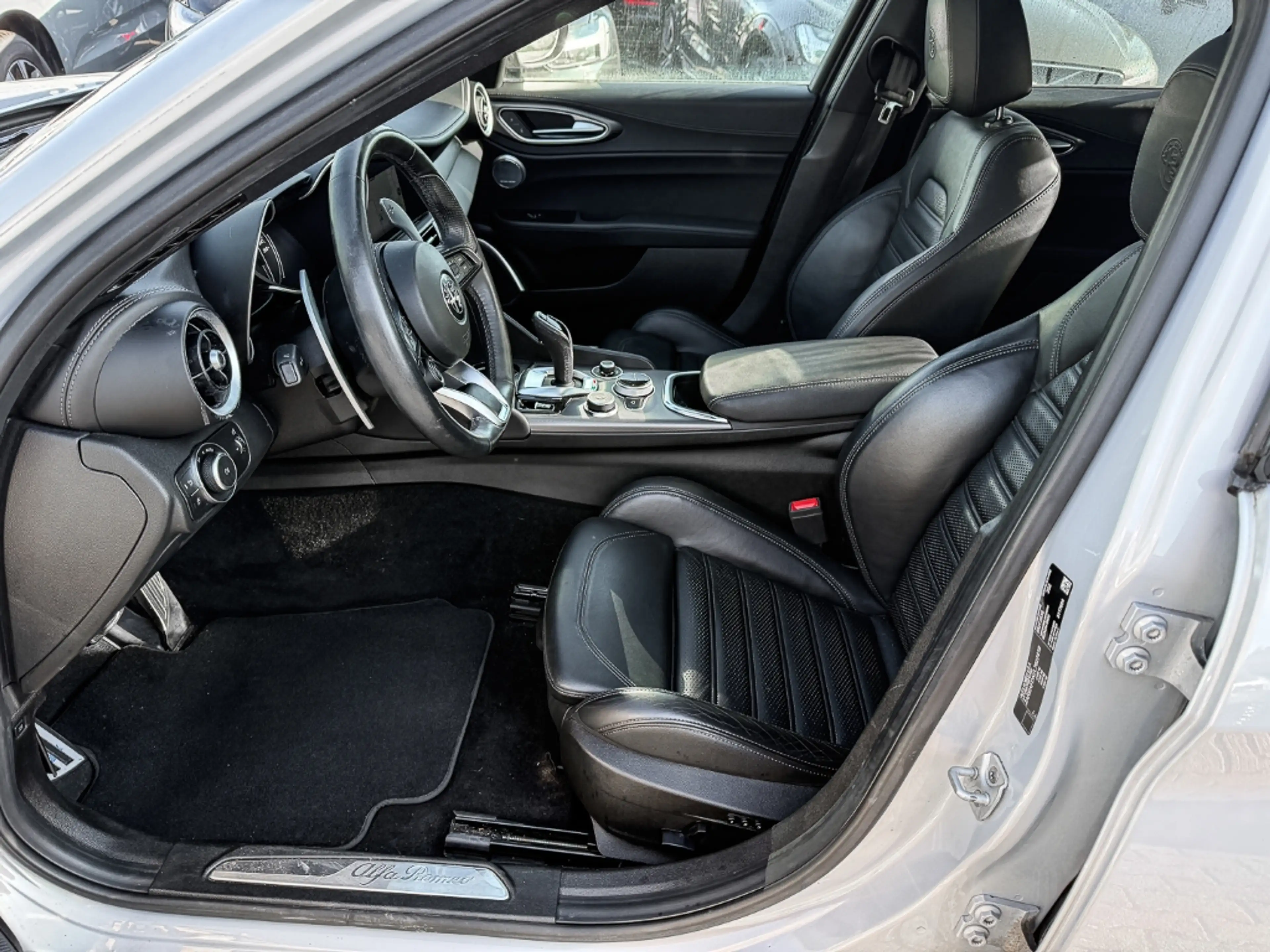 Alfa Romeo Giulia Veloce Q4 AD El. Fondsitzverst. El. Panodach Navi — photo 14
