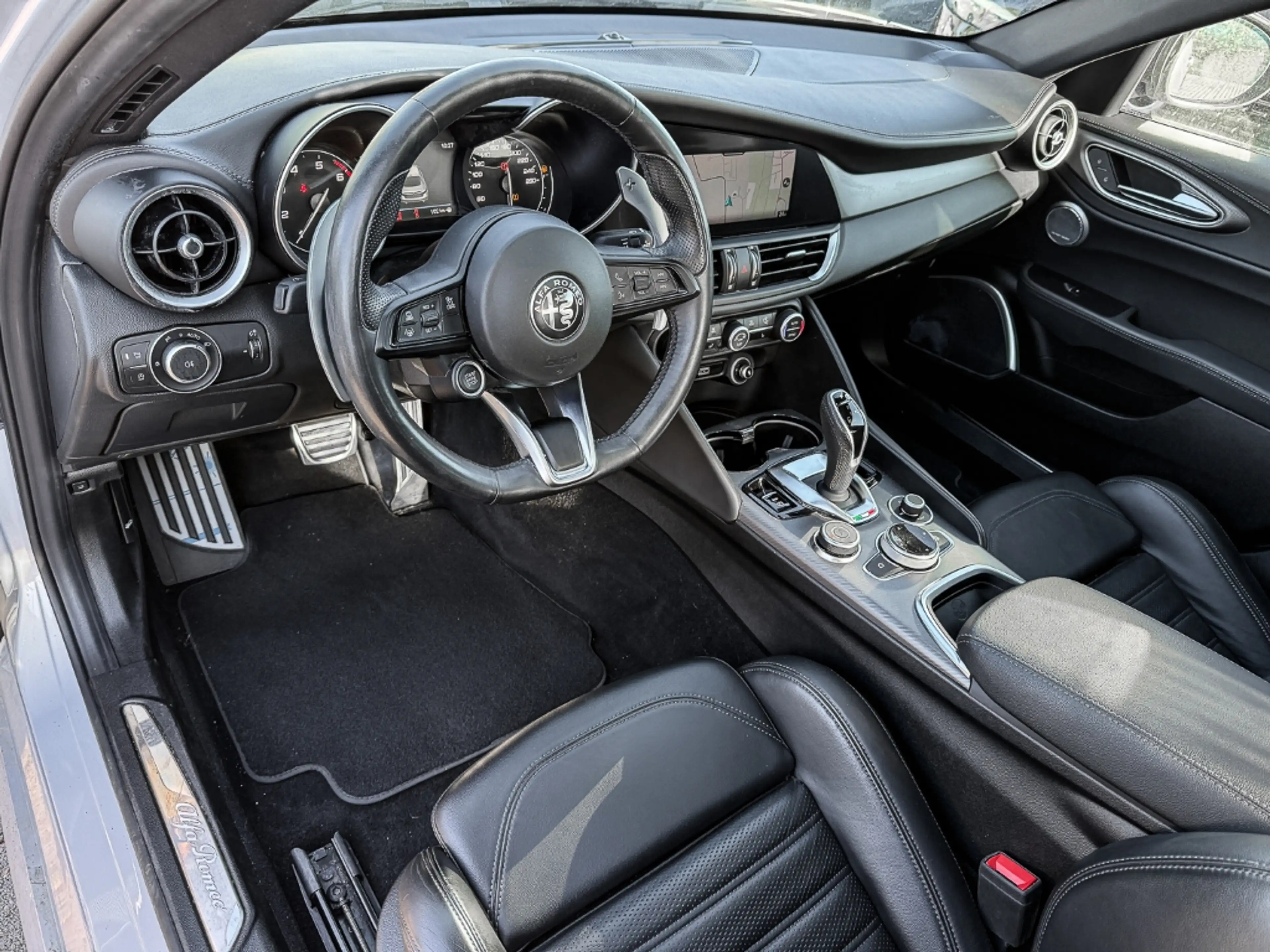 Alfa Romeo Giulia Veloce Q4 AD El. Fondsitzverst. El. Panodach Navi — photo 7