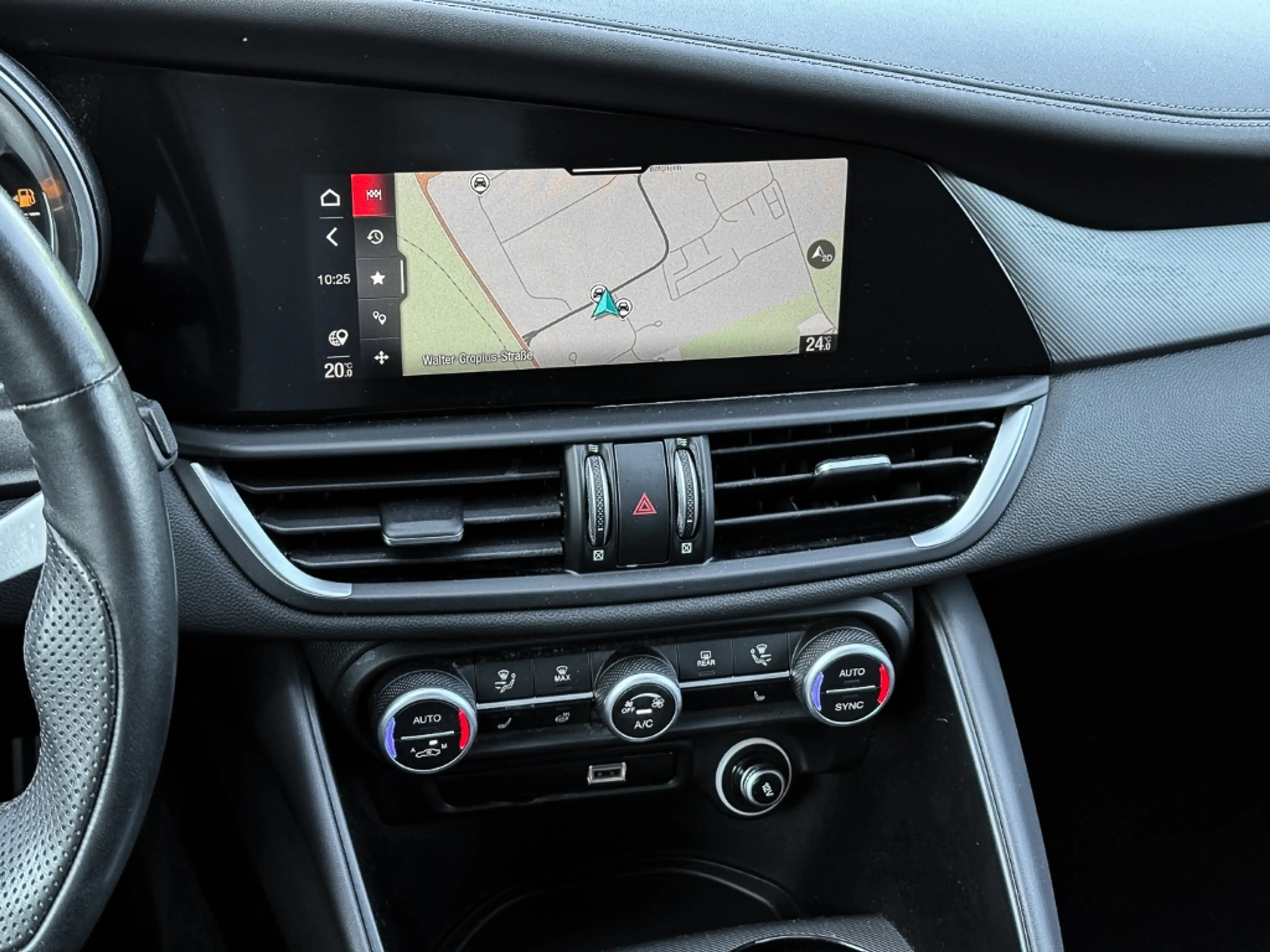Alfa Romeo Giulia Veloce Q4 AD El. Fondsitzverst. El. Panodach Navi — photo 10