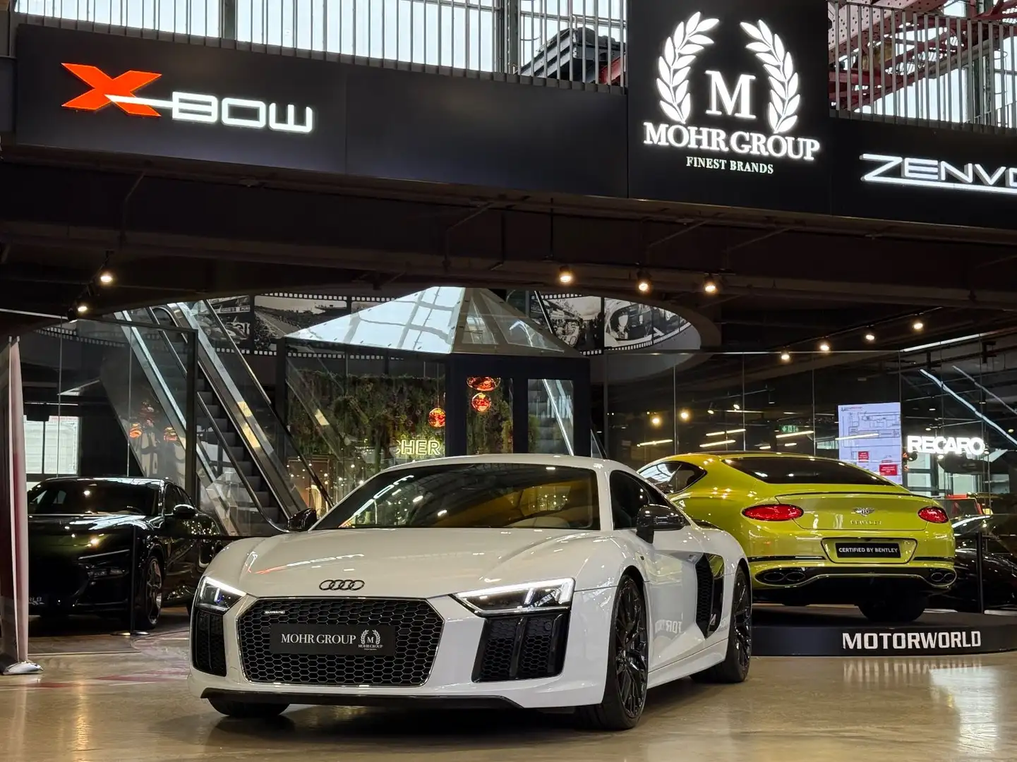 Audi R8 quattro plus/EXCLUSIVE/CARBON/SCHALENSITZ Grau - 1