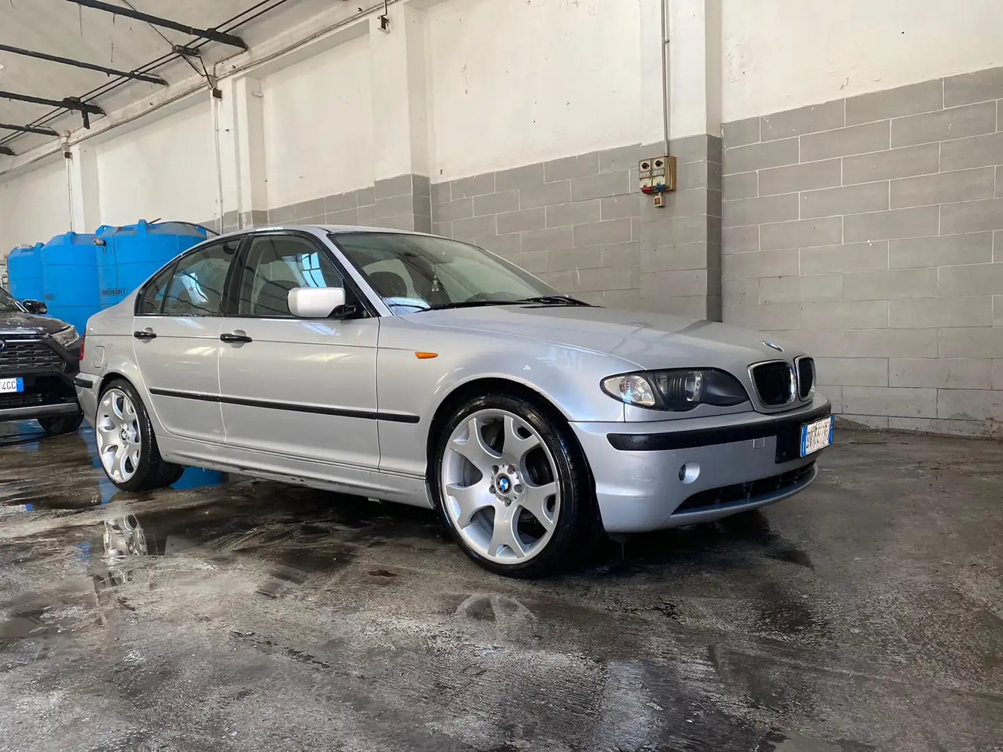 BMW 318 318d - 2
