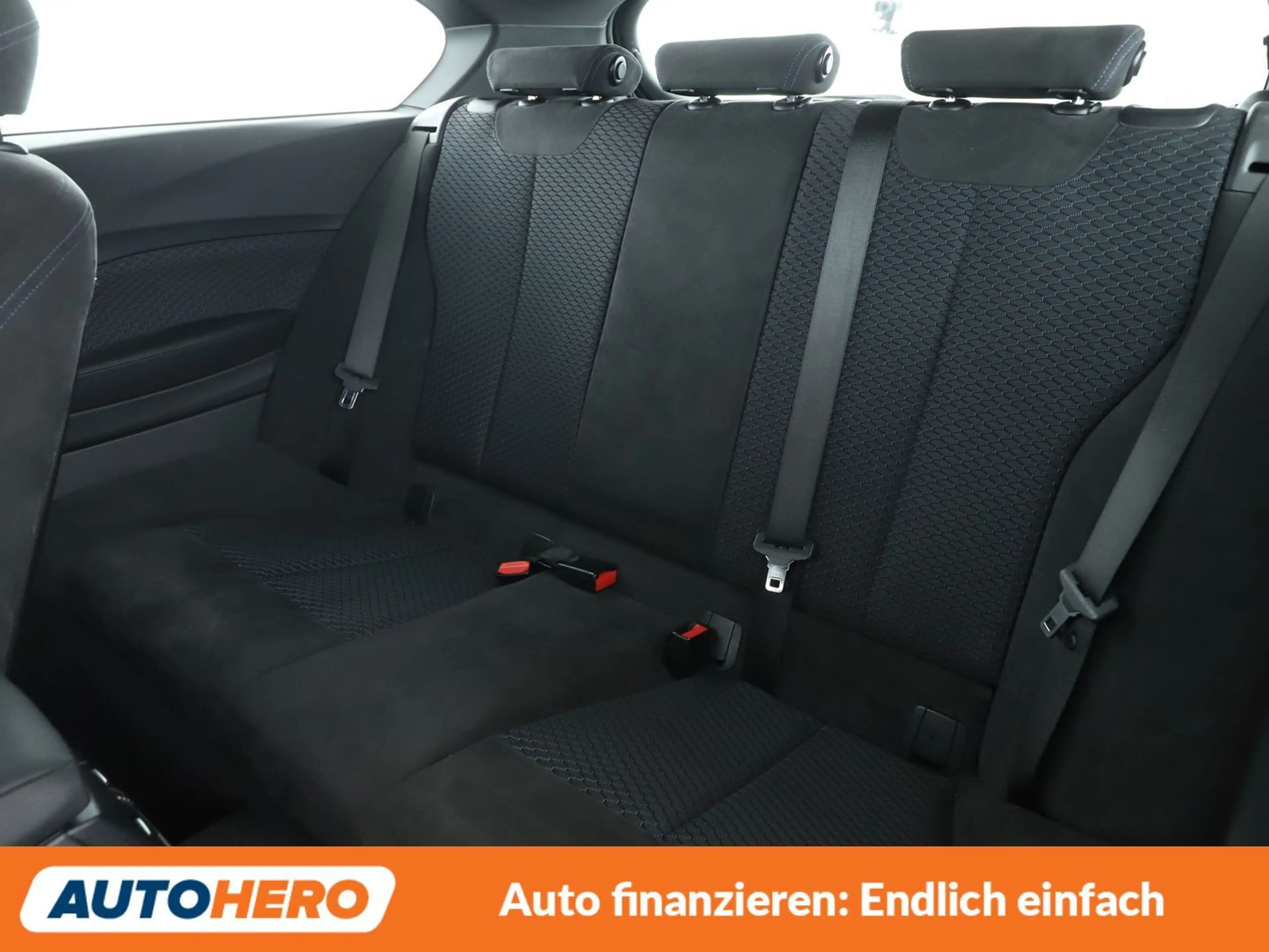 BMW 140 M140i xDrive — photo 14