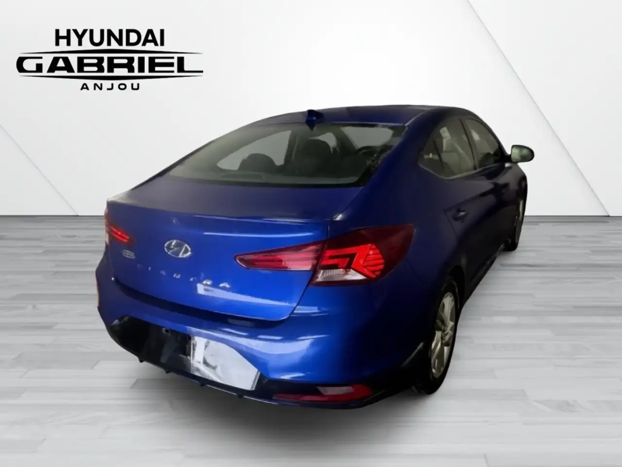 Hyundai ELANTRA photo Hyundai ELANTRA