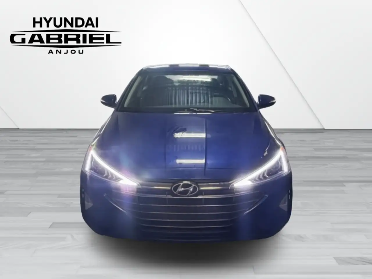 Hyundai ELANTRA photo Hyundai ELANTRA