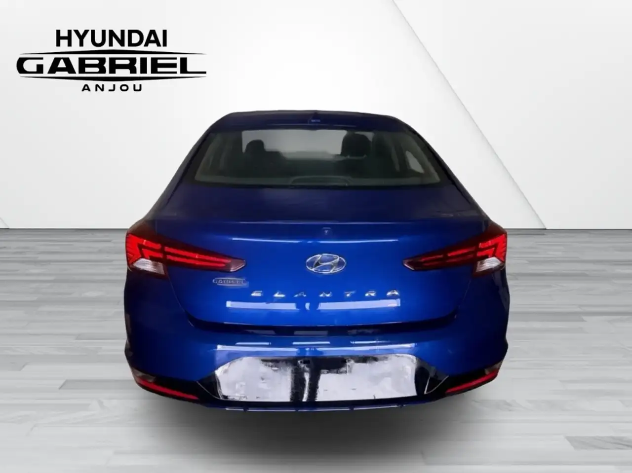 Hyundai ELANTRA photo Hyundai ELANTRA