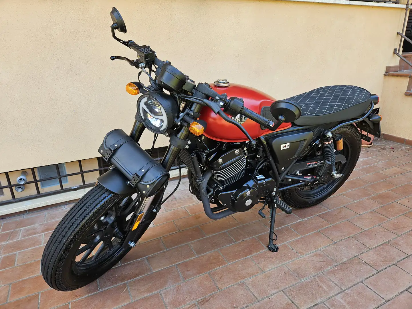 Archive Motorcycle Cafe Racer 250 Schwarz - 1