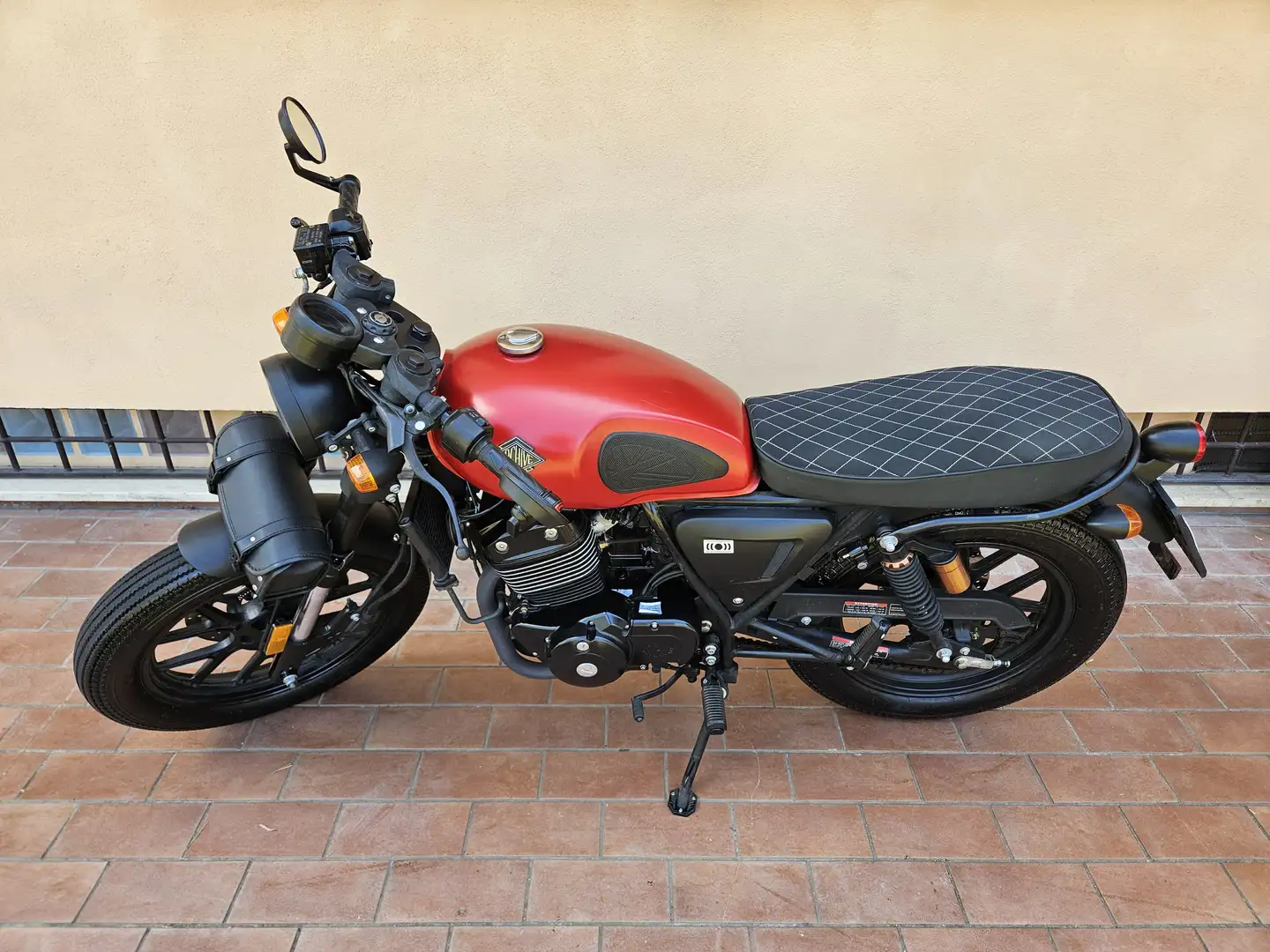 Archive Motorcycle Cafe Racer 250 Schwarz - 2