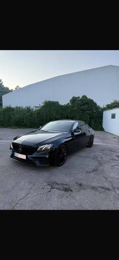 Mercedes-Benz E 220 d Amg Exclusive Aut. - 1