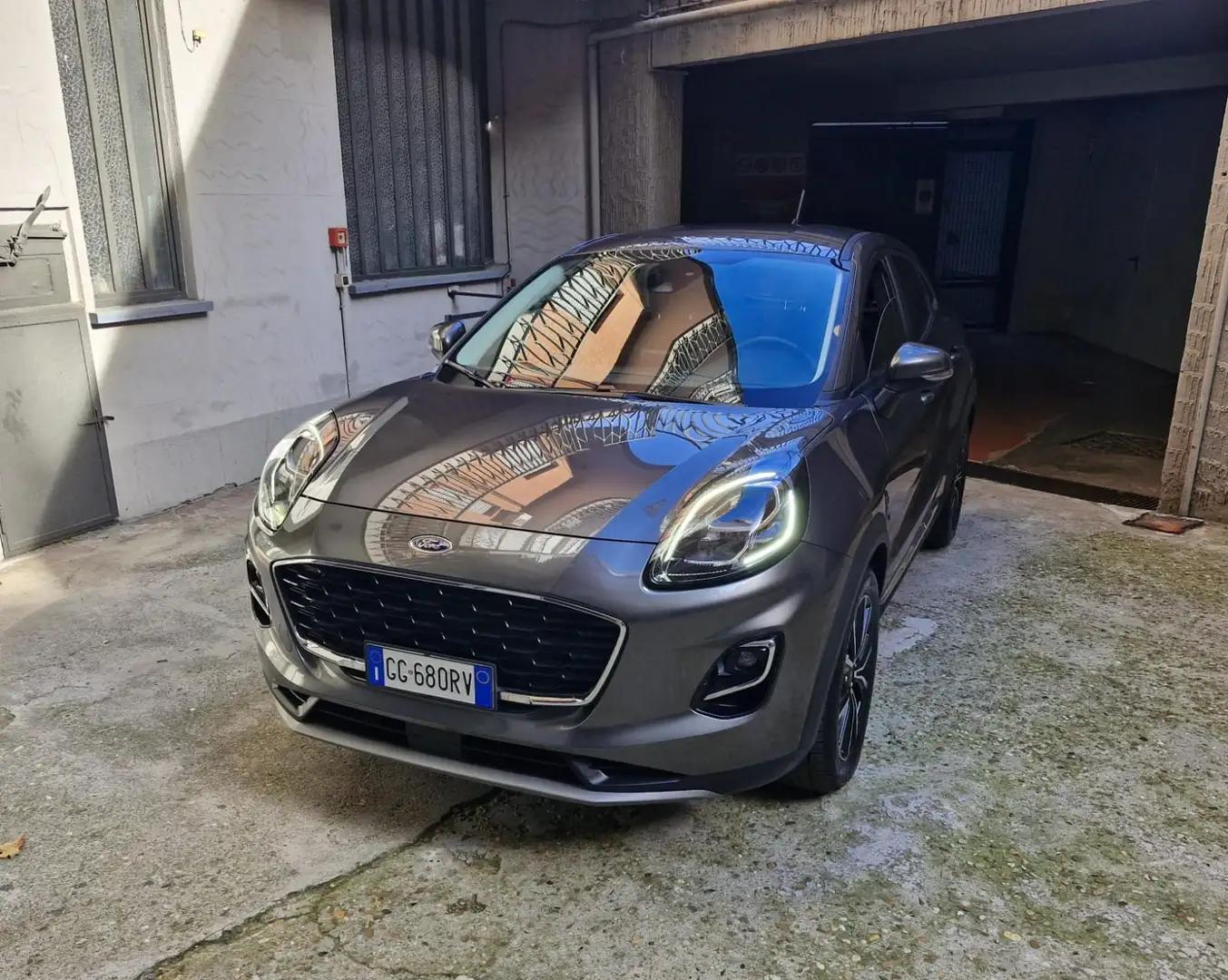 Ford Puma Puma 1.0 ecoboost Titanium - SOLO 15000 KM Gris - 2