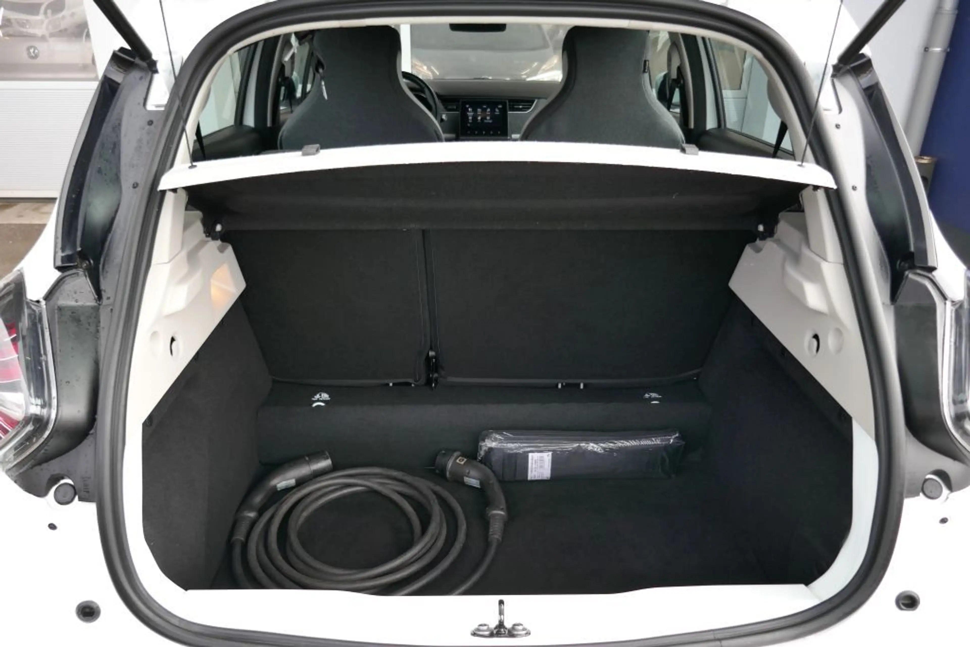 Renault ZOE (Kaufbatterie) Z.E. 50 KAMERA SOH 94 % — photo 13