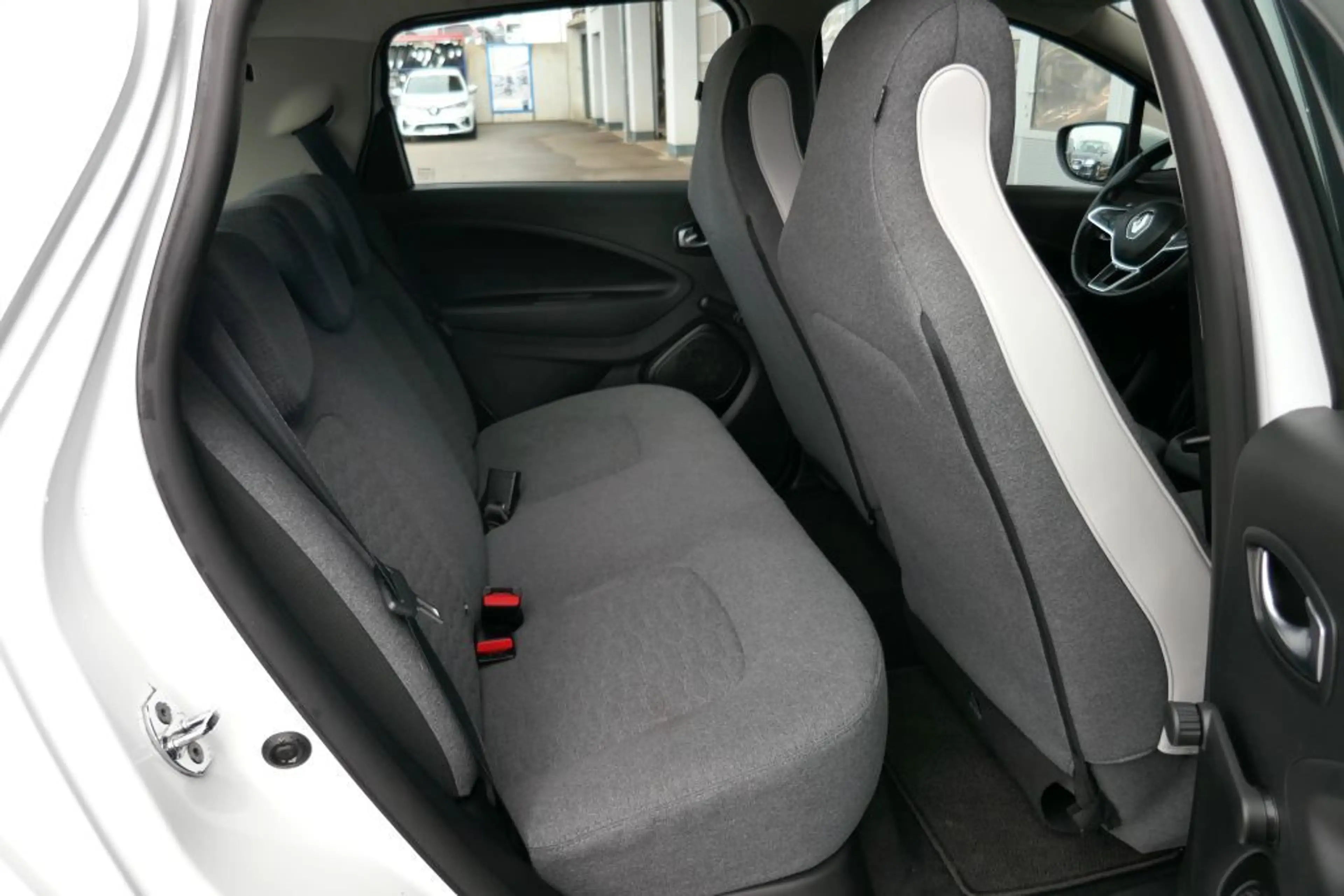 Renault ZOE (Kaufbatterie) Z.E. 50 KAMERA SOH 94 % — photo 14