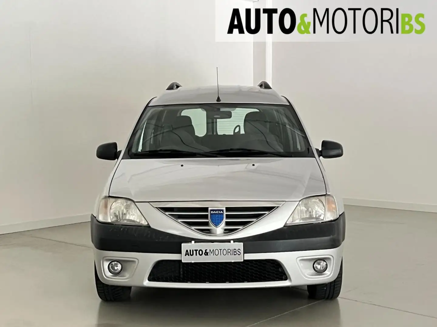 Dacia Logan MCV 1.6 90CV 5 posti Ambiance *Impianto METANO* Argento - 2