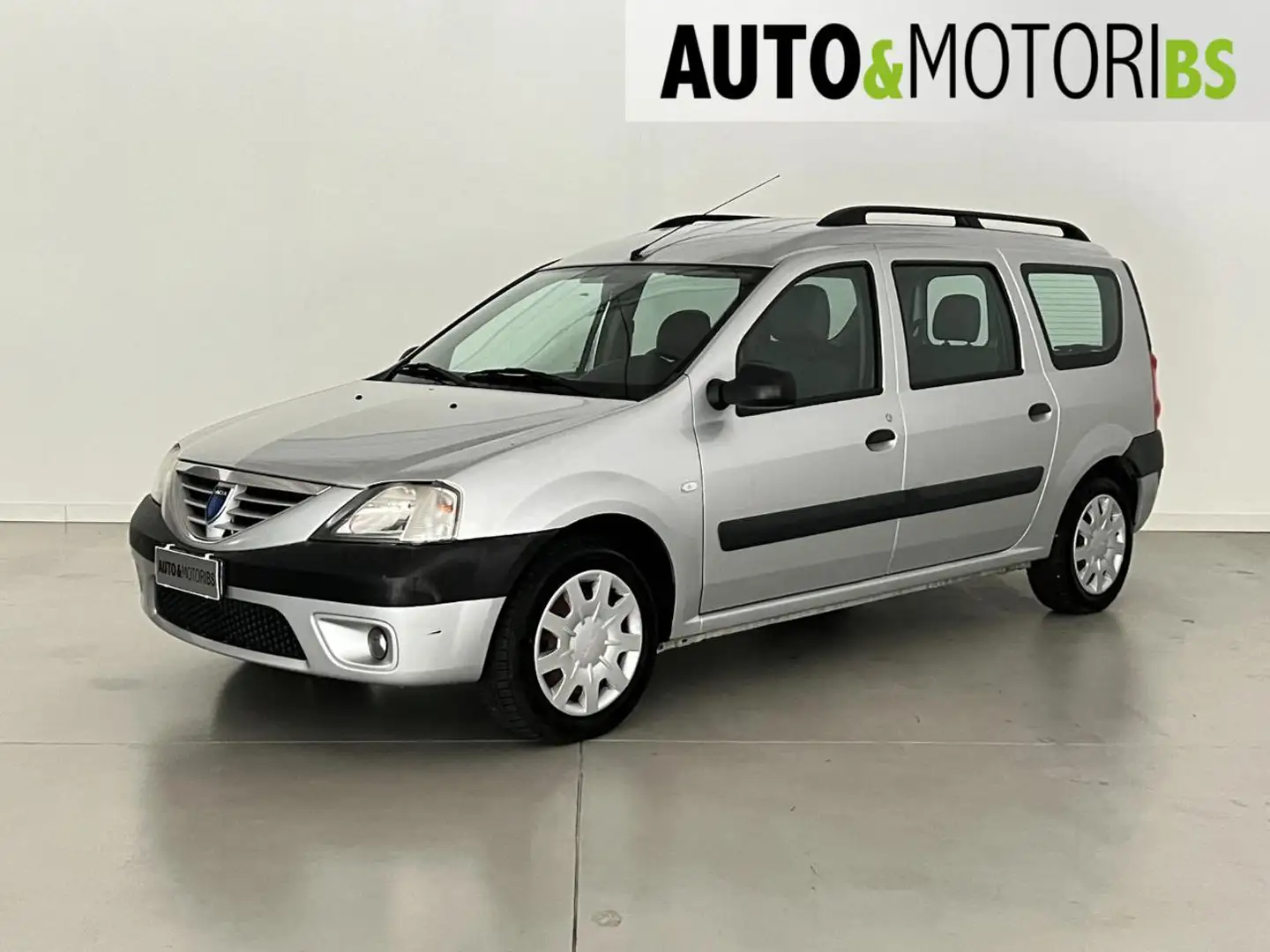 Dacia Logan MCV 1.6 90CV 5 posti Ambiance *Impianto METANO* Argento - 1