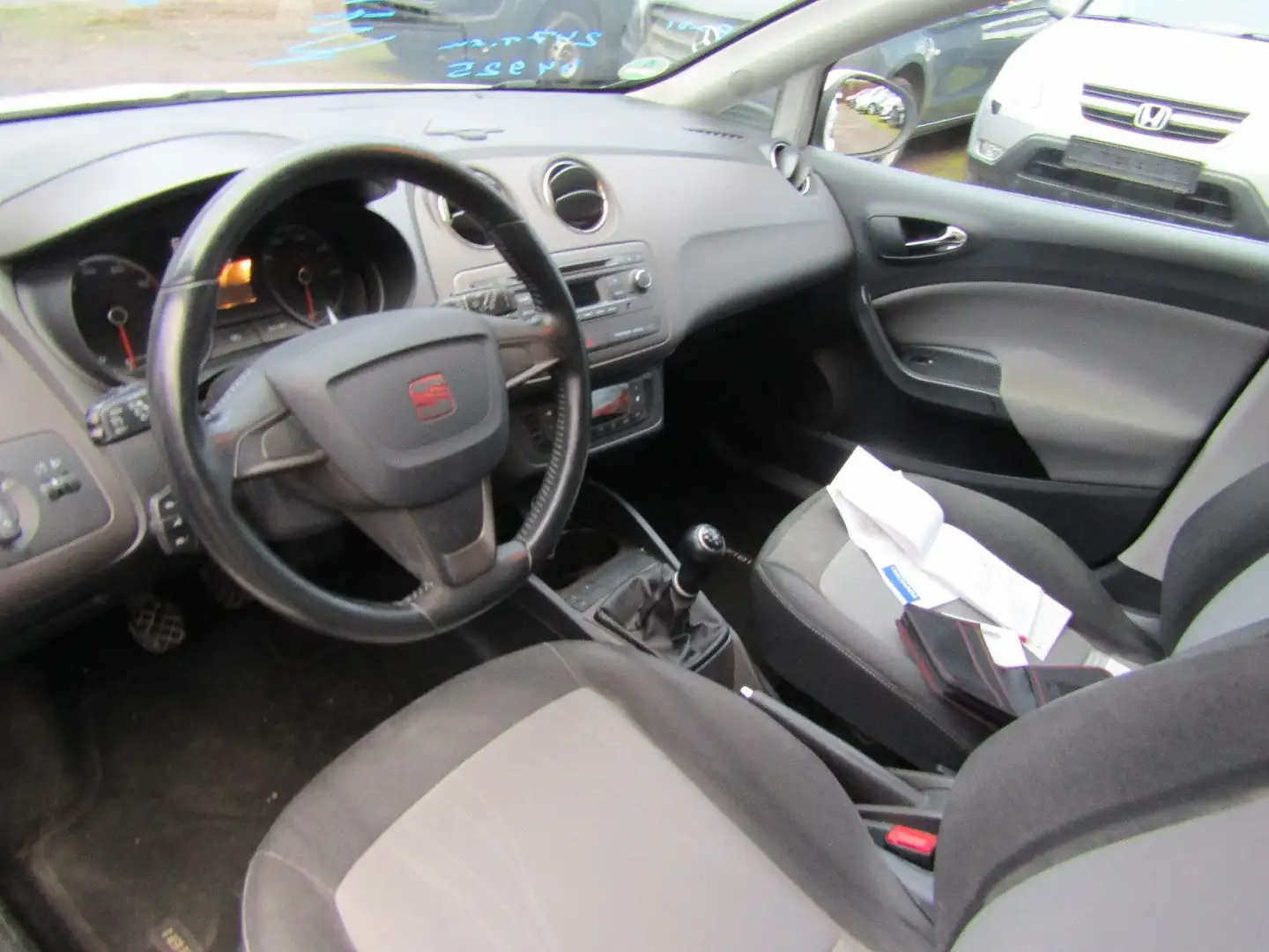 SEAT Ibiza ST Style Viva TÜV04/26 Weiß - 2