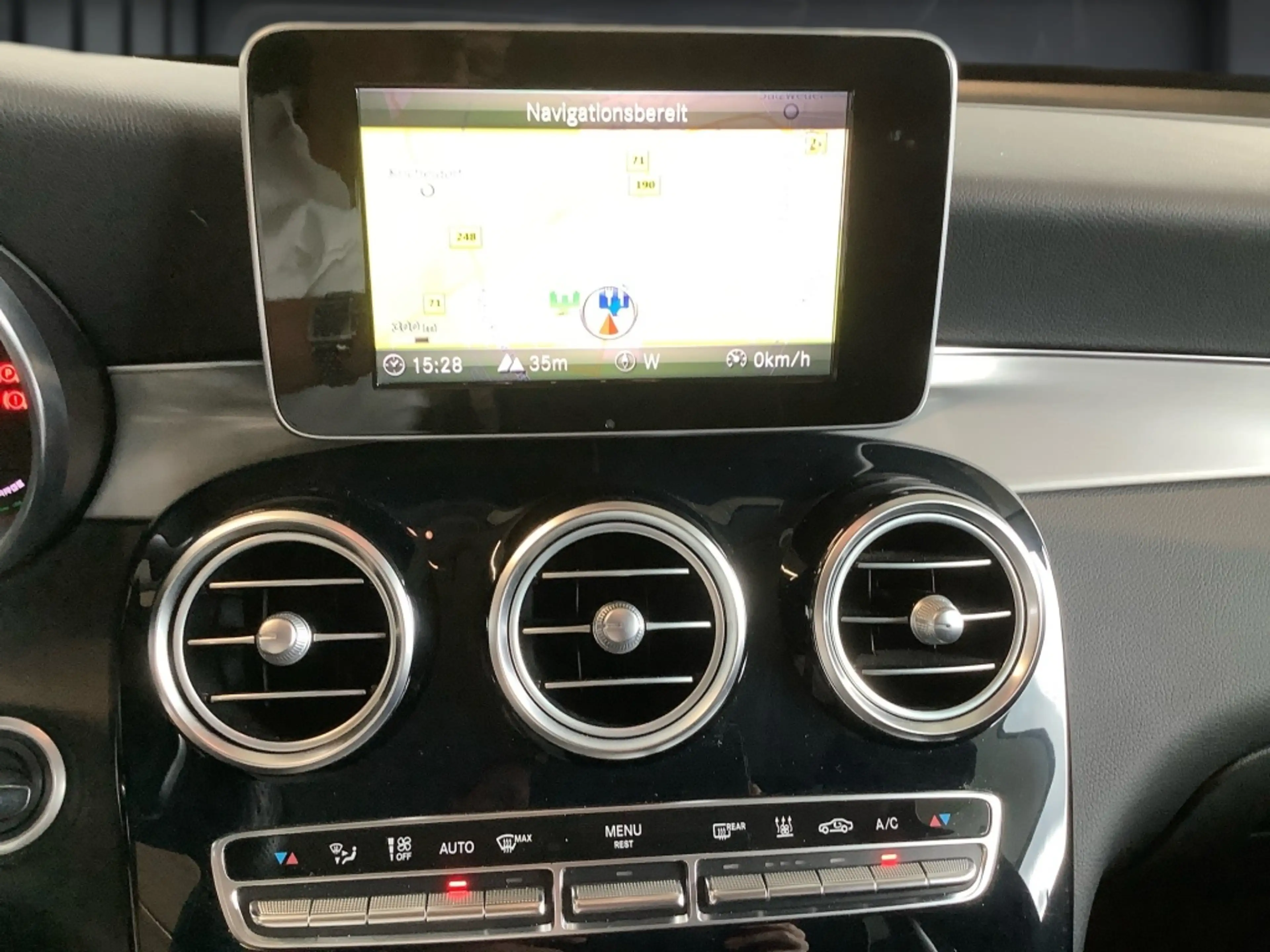 Mercedes-Benz GLC 350 e 4M AMG+MBUX+Totwinkel+AIRMATIC+NAVI — photo 15