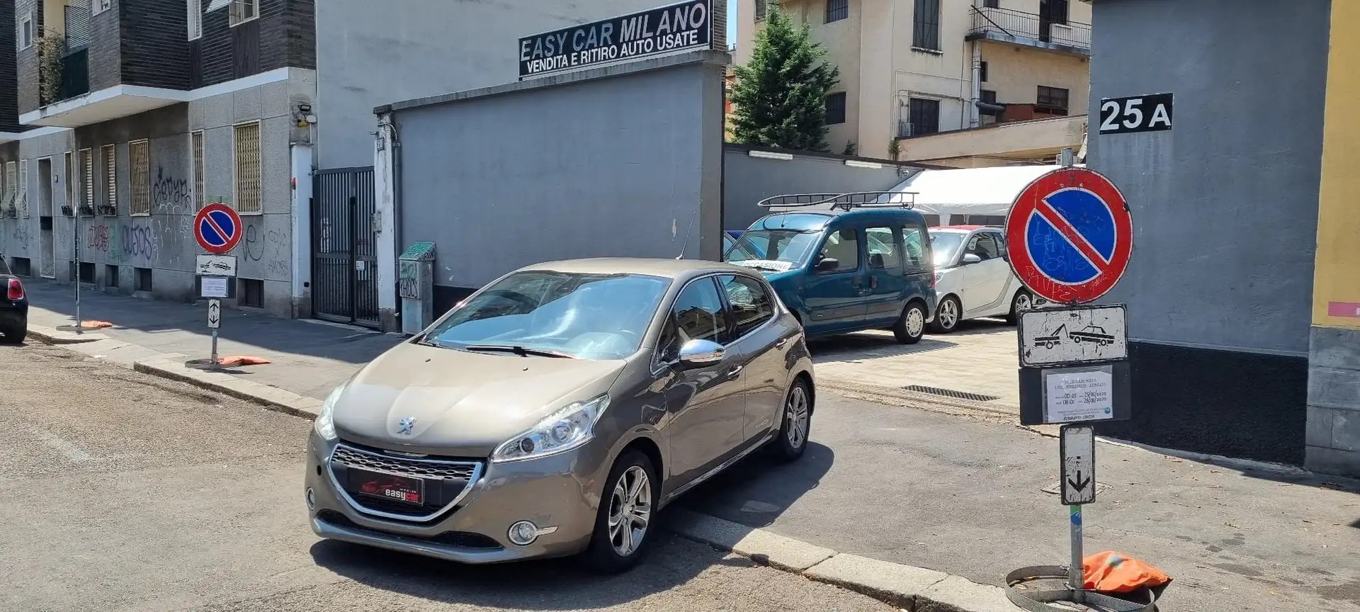 Peugeot 208 208 5p 1.2 vti 12v Allure Grijs - 1
