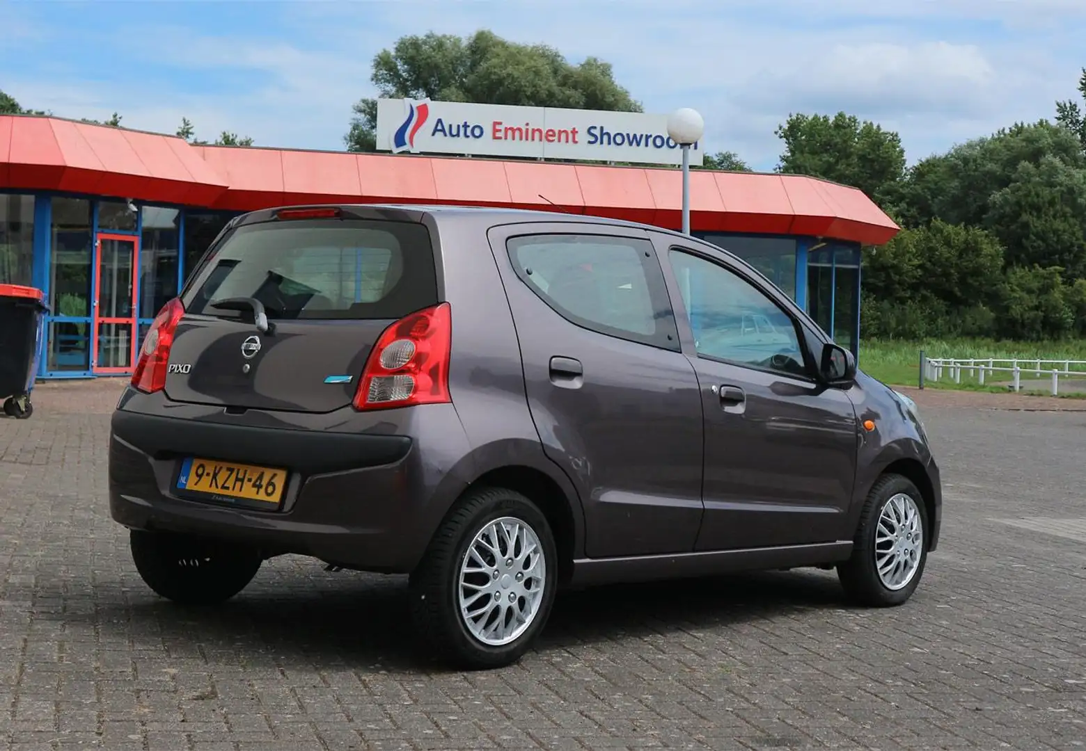 Nissan Pixo 1.0 Look Airco zeer weinig KM Paars - 1