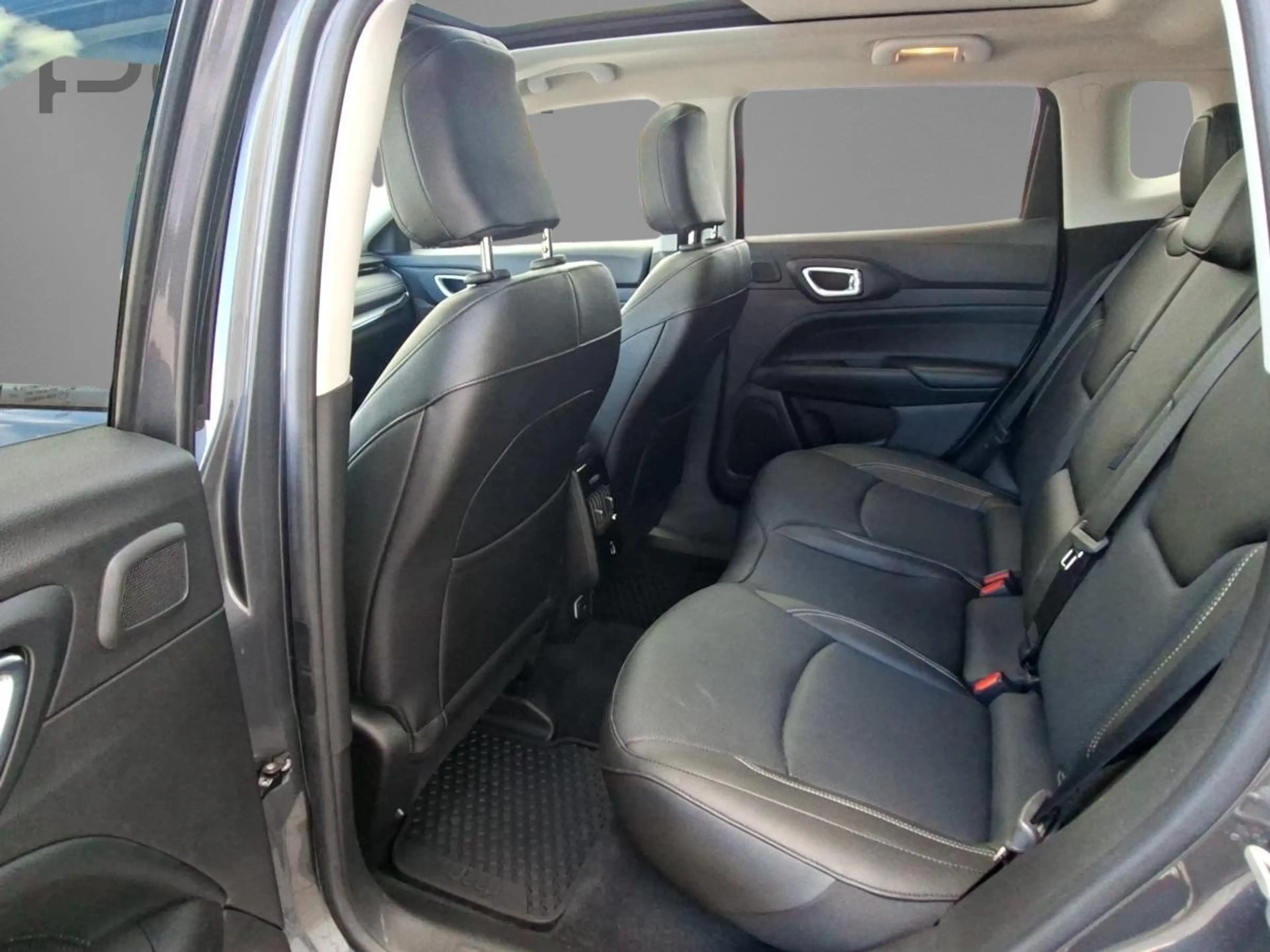 Jeep Compass S 1.3 PHEV 240 PS AT 4xe Leder — photo 7