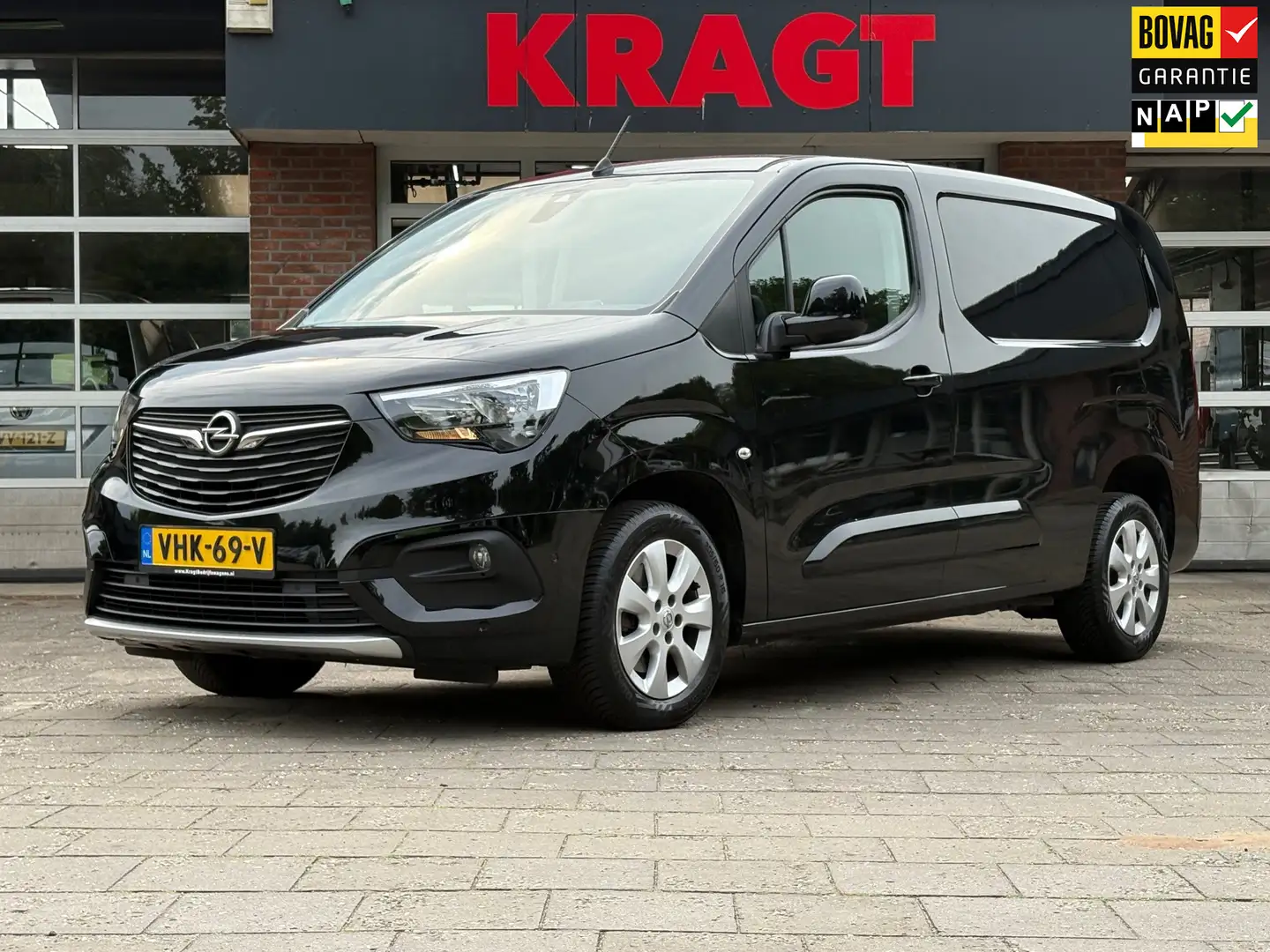Opel Combo 1.5D L2H1, AUTOMAAT, stoelverwarming, achteruitrij Negro - 1