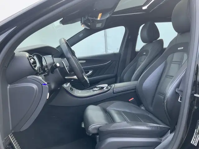 Mercedes-Benz E-Class view 26