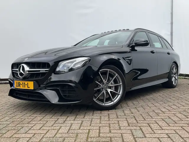 Mercedes-Benz E-Class view 30
