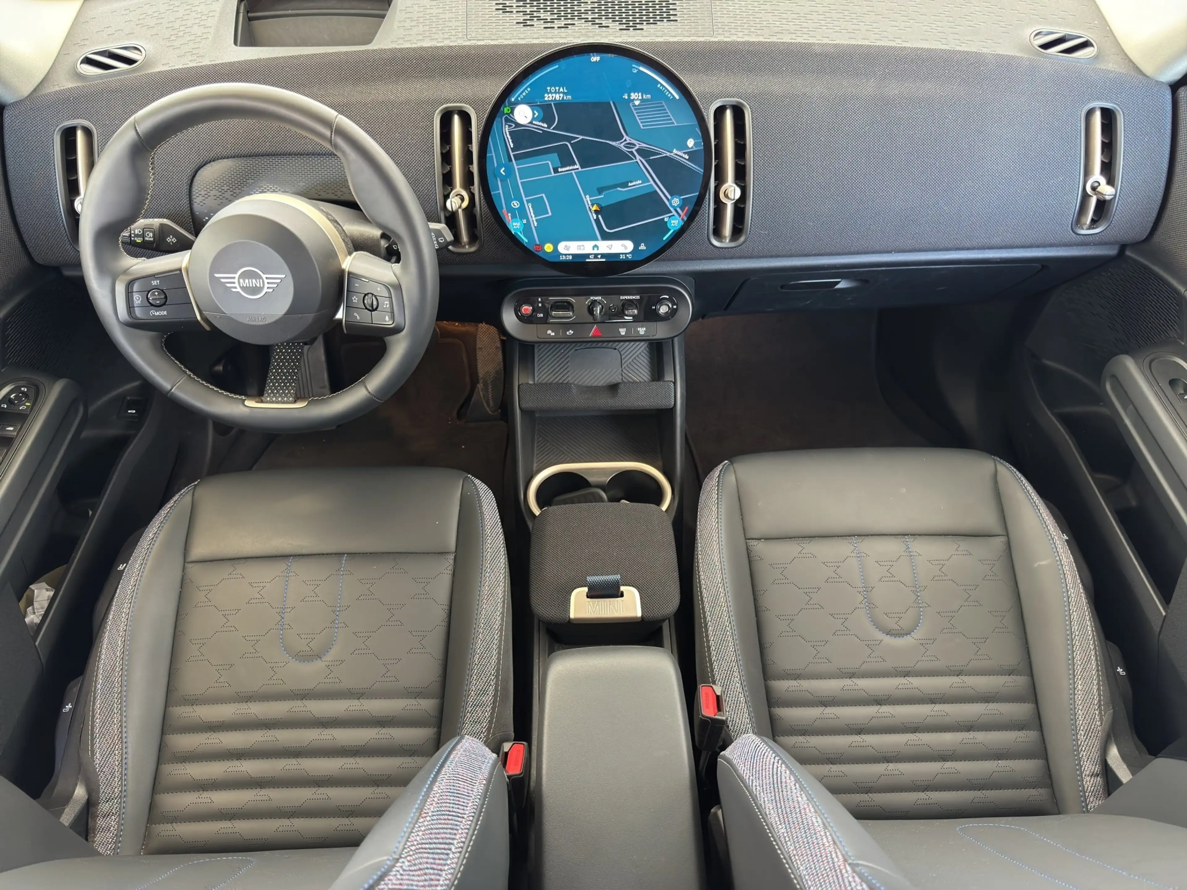 MINI Cooper SE Countryman Countryman SE ALL4 DriveAss.HUD.ParkAss.LED.H/K — photo 8